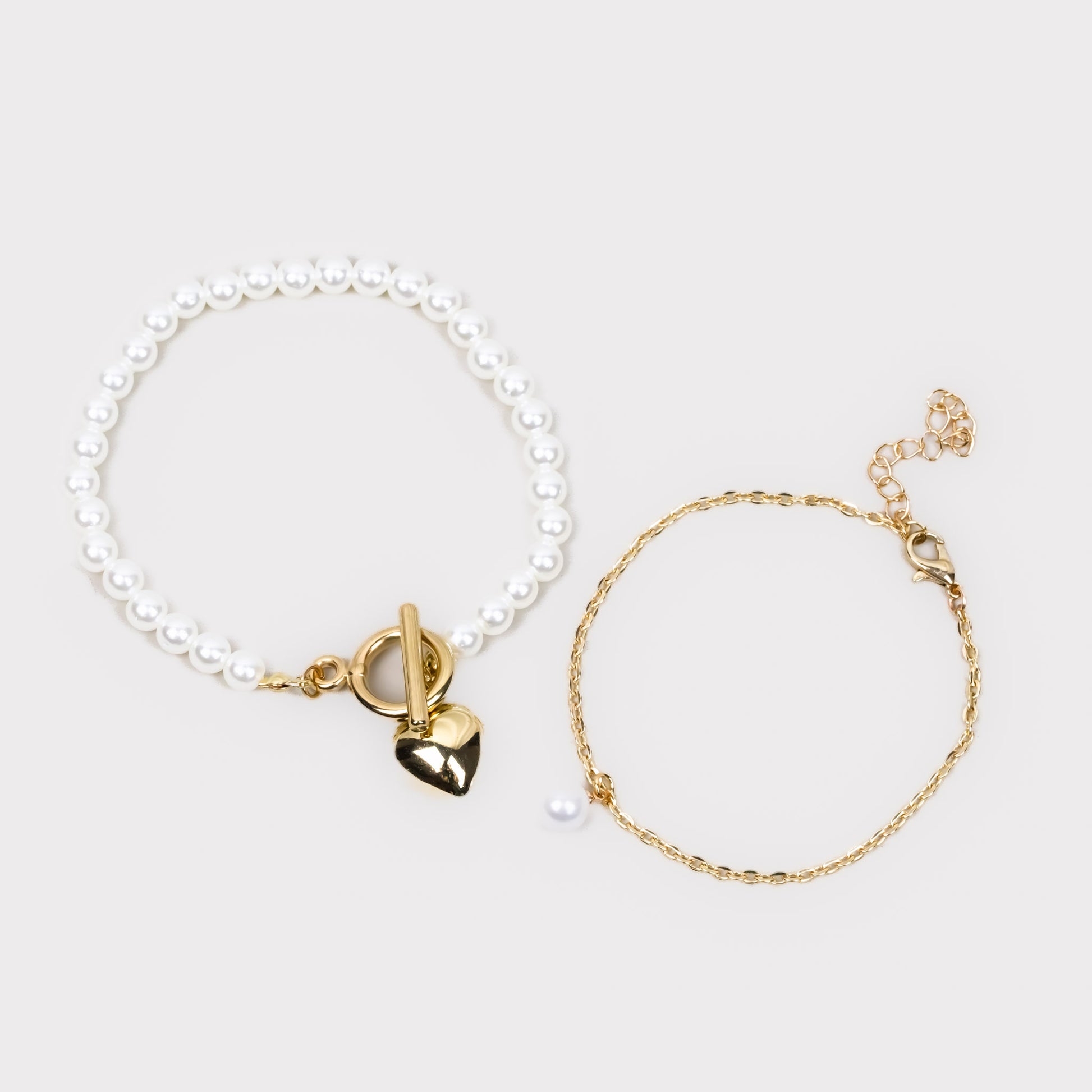 Set brățări reglabile cu perle mici și charm în formă de inimă, 2 buc - Auriu, Alb