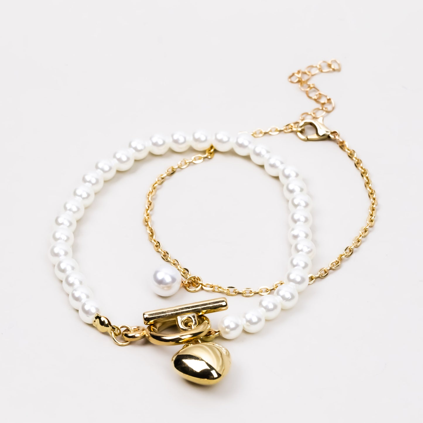 Set brățări reglabile cu perle mici și charm în formă de inimă, 2 buc - Auriu, Alb