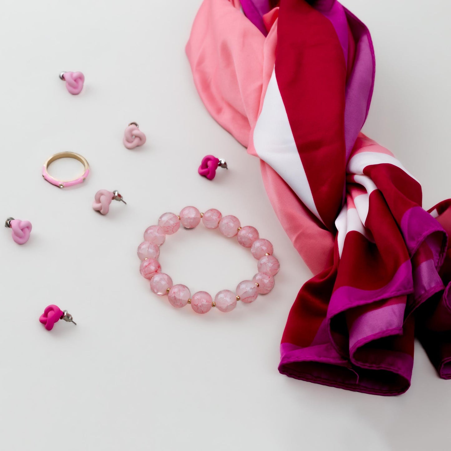 Set cadou cercei, brățară, inel, eșarfă satin - Roz Infinity