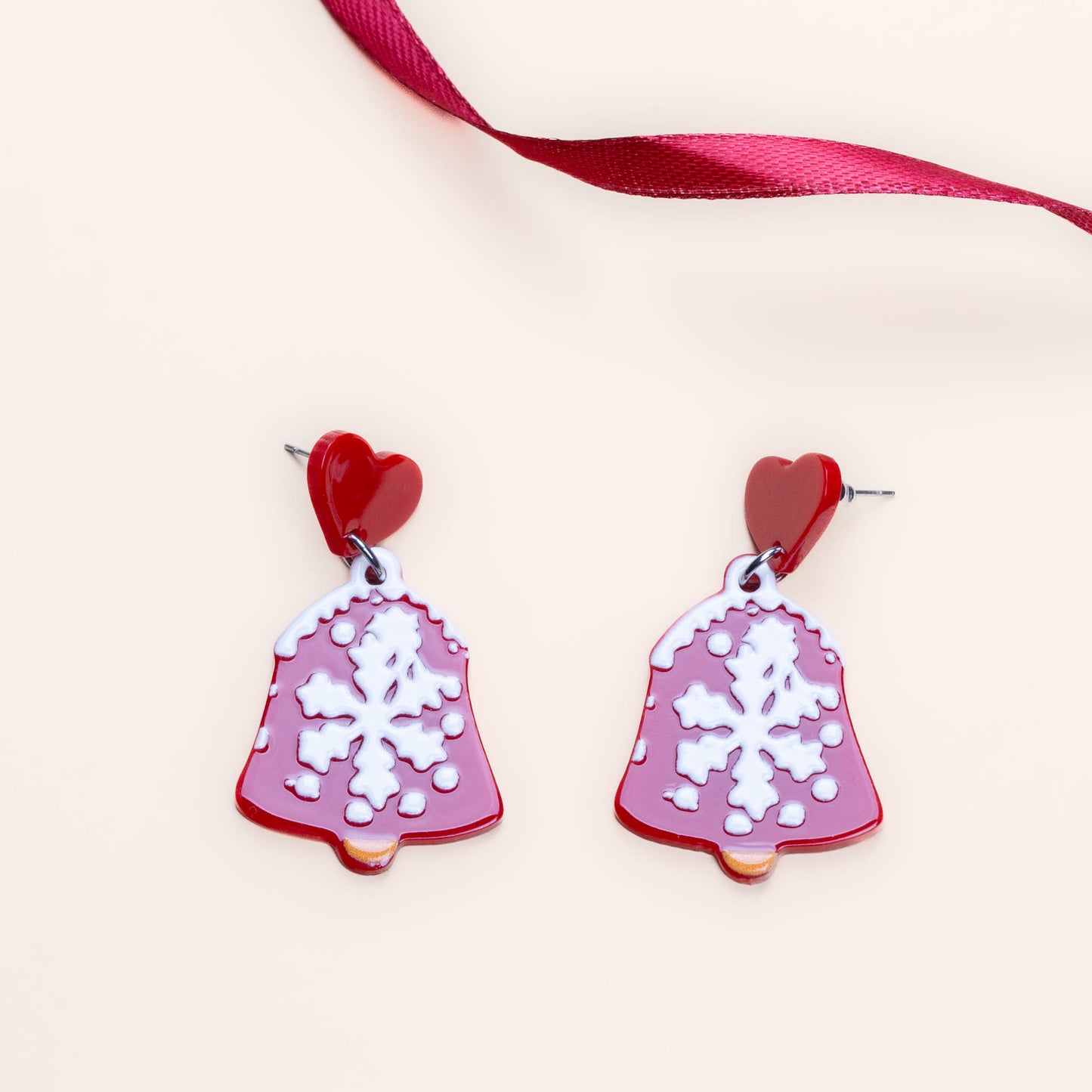 Set cercei cu motive de Crăciun, clopoței & cadou, 3 perechi
