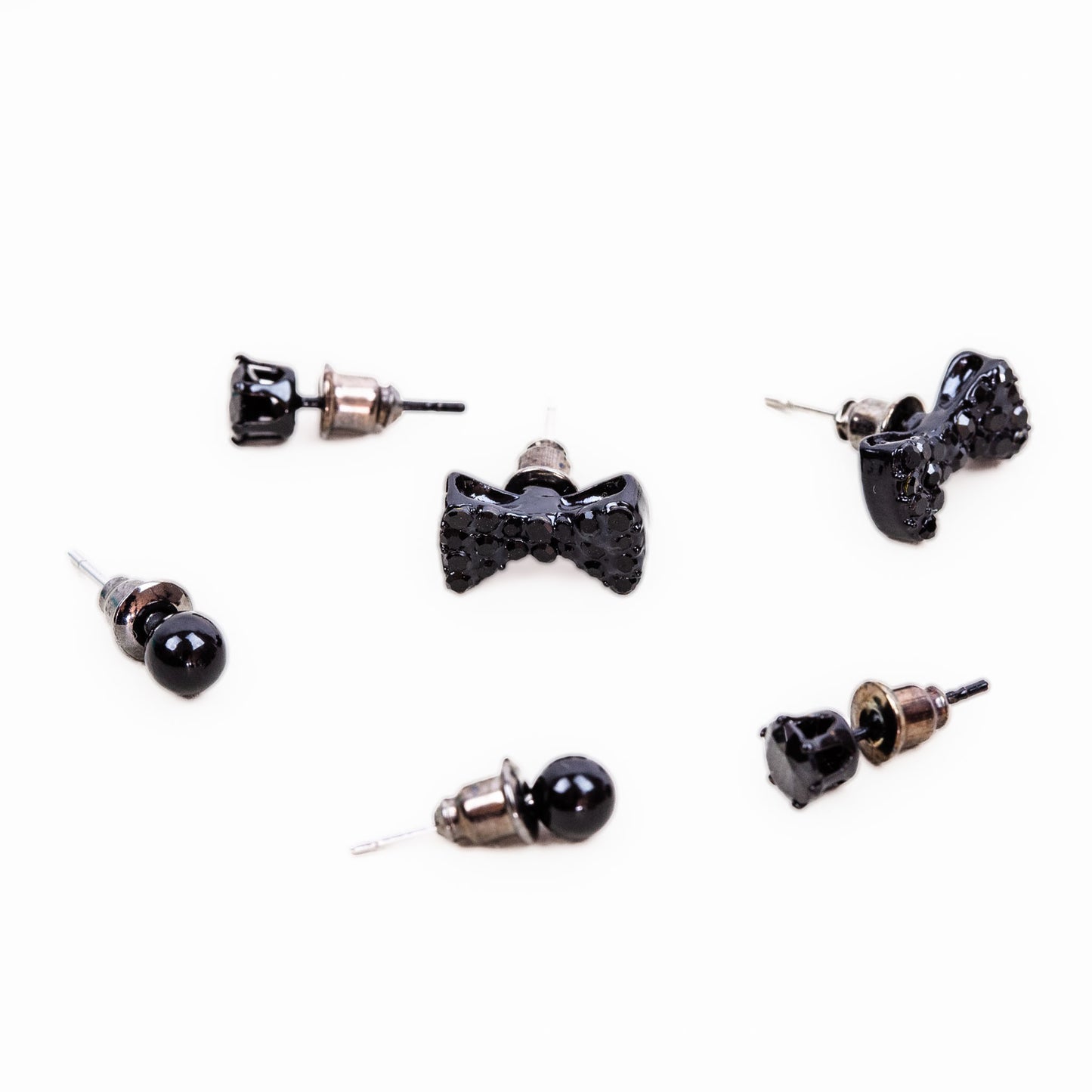Set cercei mici cu fundiță și pietre, 3 perechi - Negru