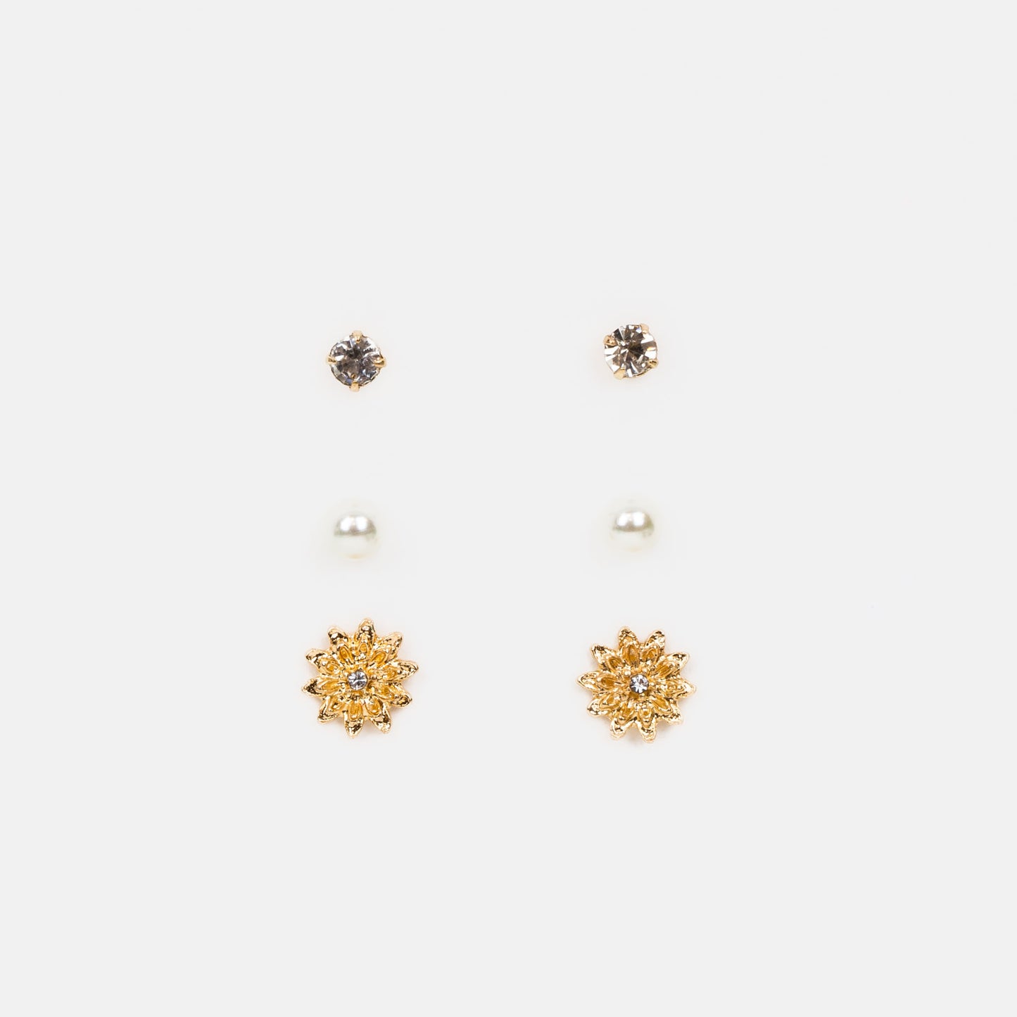 Set cercei mici cu perle și forme de floare, 3 perechi - Auriu