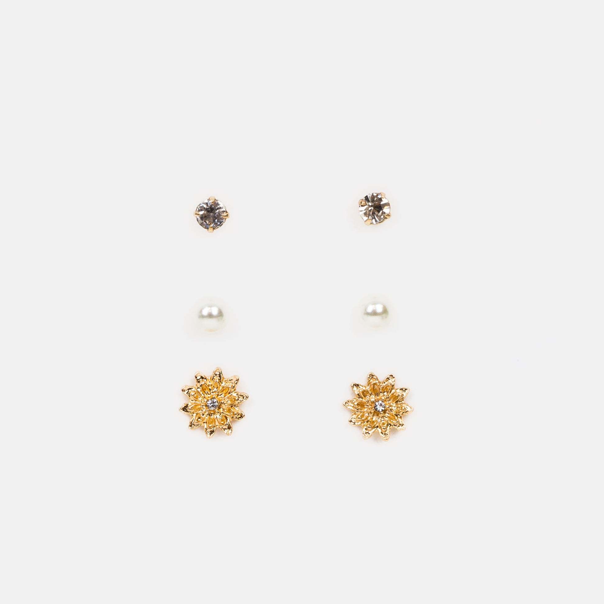 Set cercei mici cu perle și forme de floare, 3 perechi - Auriu