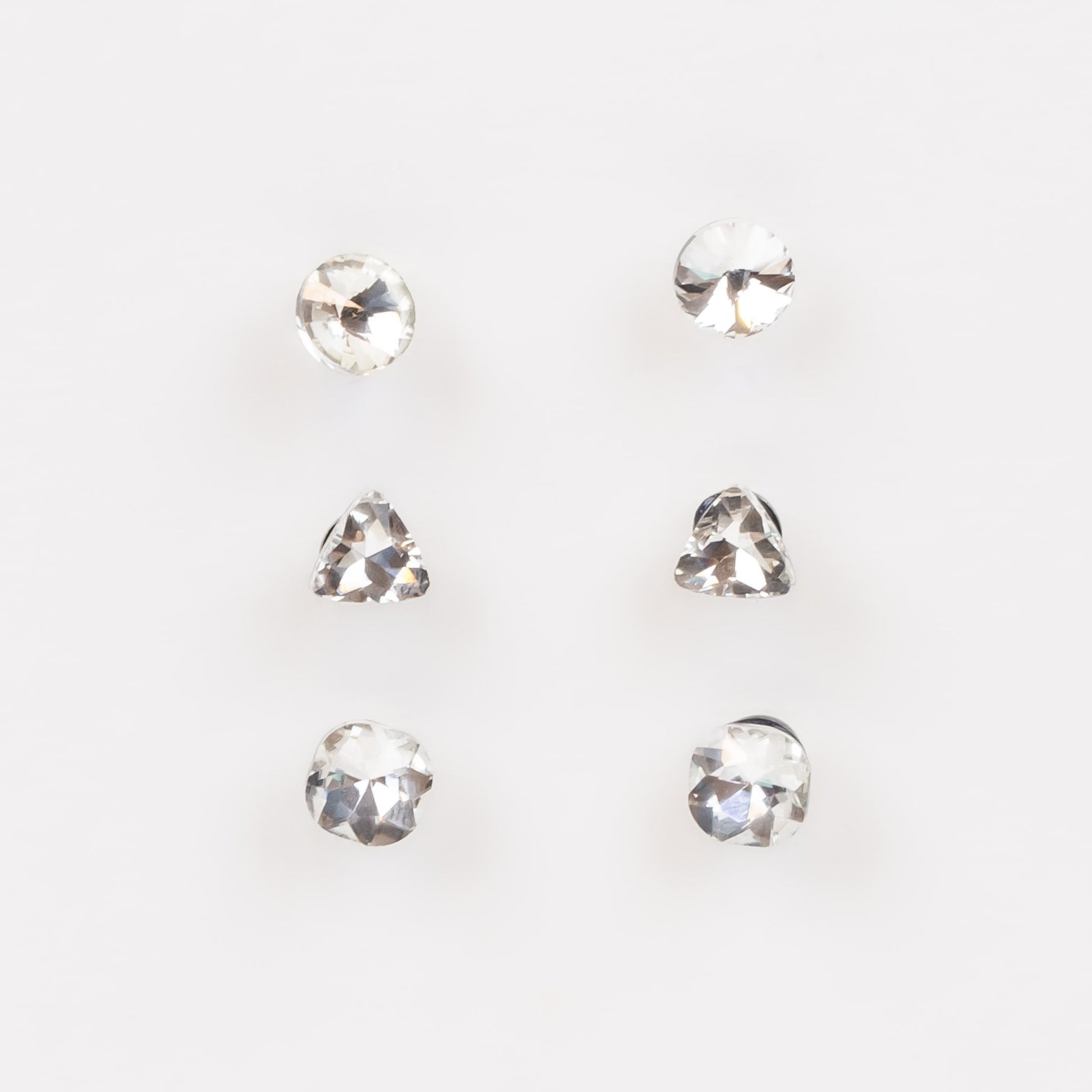 Set cercei mici cu pietre și forme geometrice, 3 perechi - Argintiu