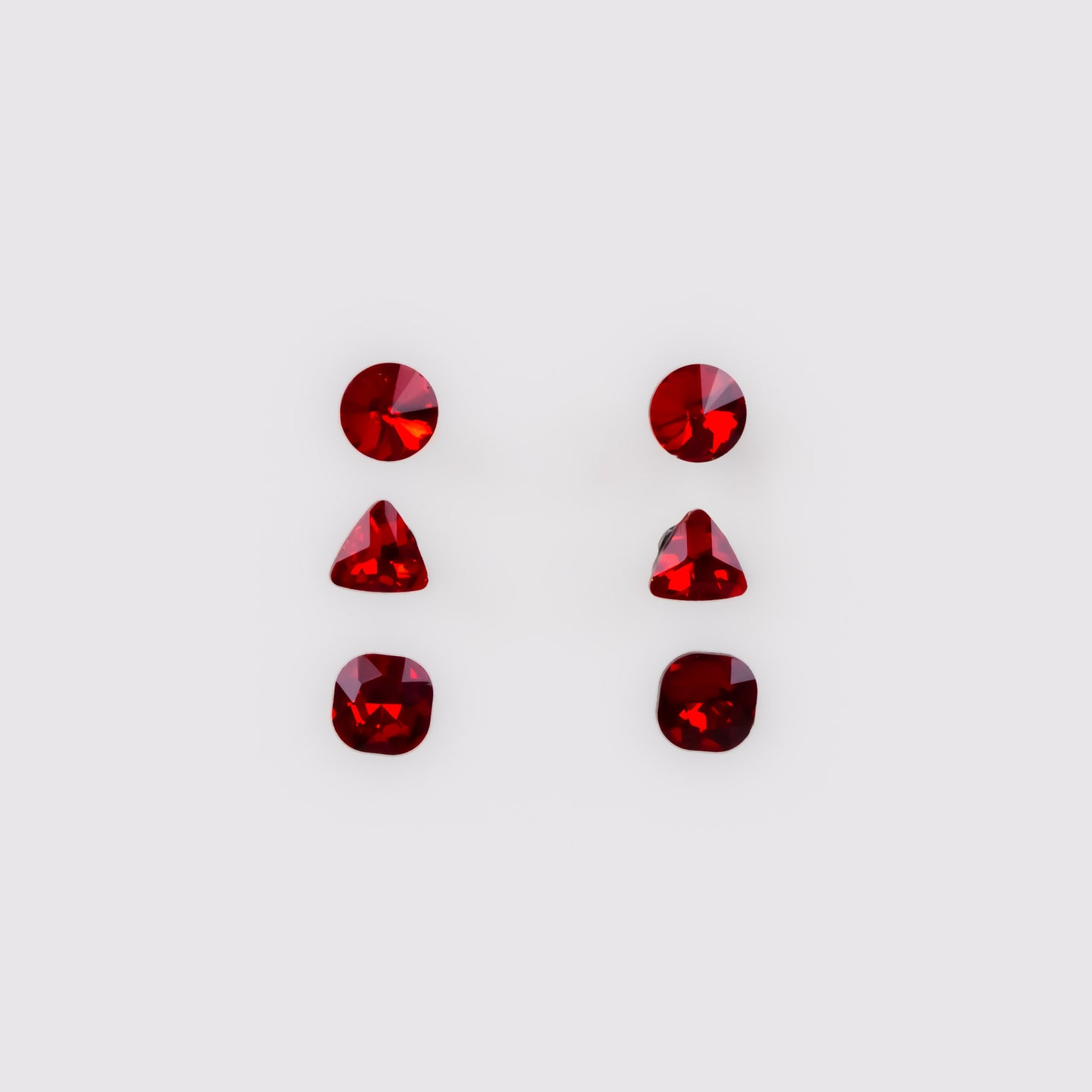 Set cercei mici cu pietre și forme geometrice, 3 perechi - Roșu