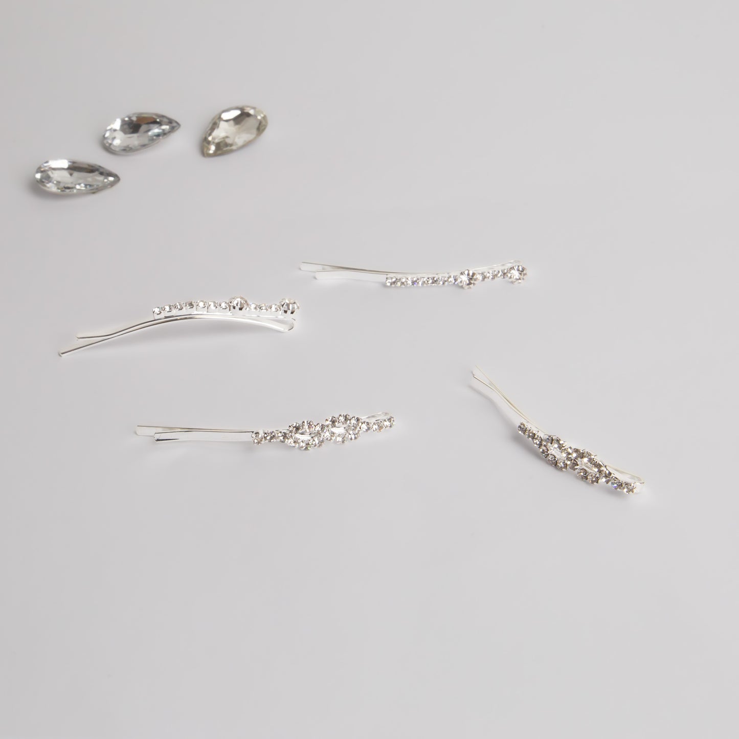 Agrafe de păr elegante cu ștrasuri fine starlight, set 4 - Argintiu