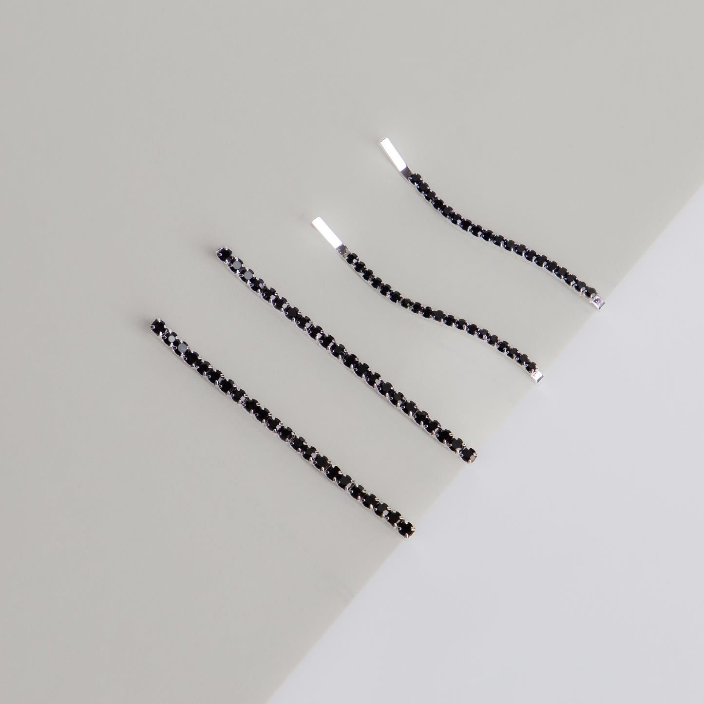 Agrafe de păr elegante cu ștrasuri fine wavy, set 4 - Argintiu