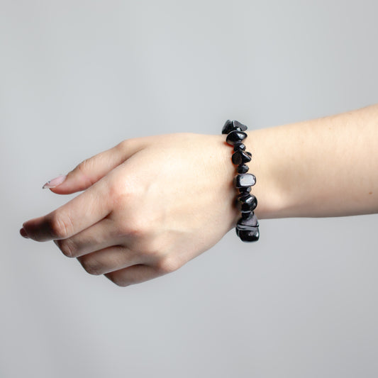Brățară elastică cu mărgele marmorate și pietre GemFusion - Negru