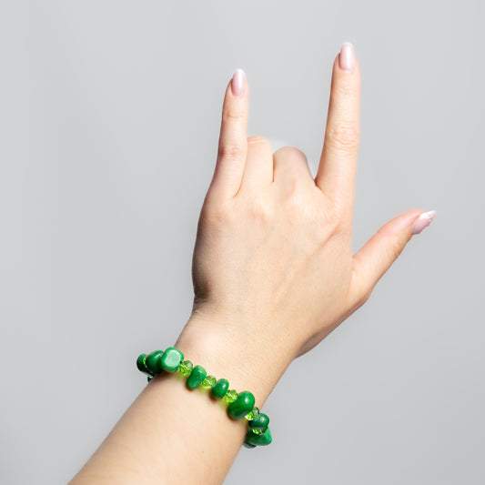 Brățară elastică cu mărgele marmorate și pietre GemFusion - Verde
