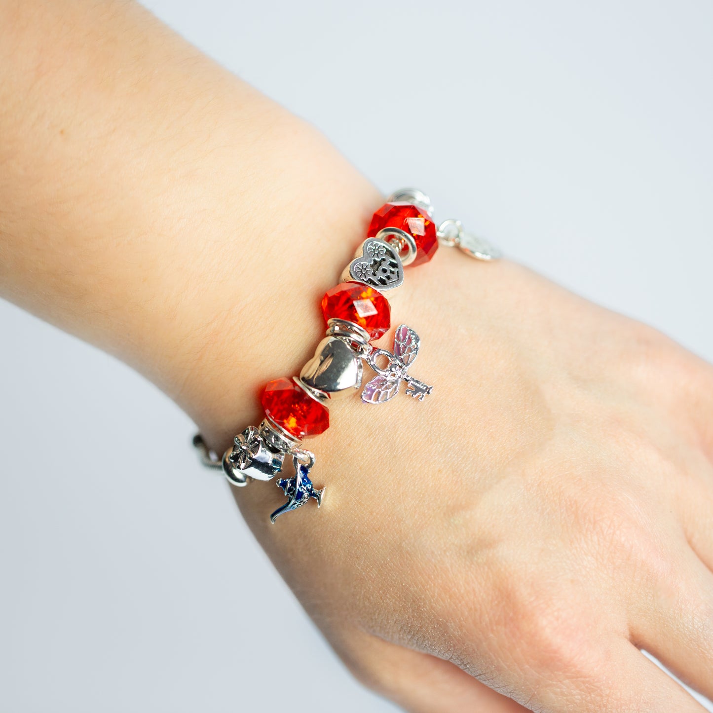 Brățară reglabilă red magic cu charm-uri - Argintiu, Roșu