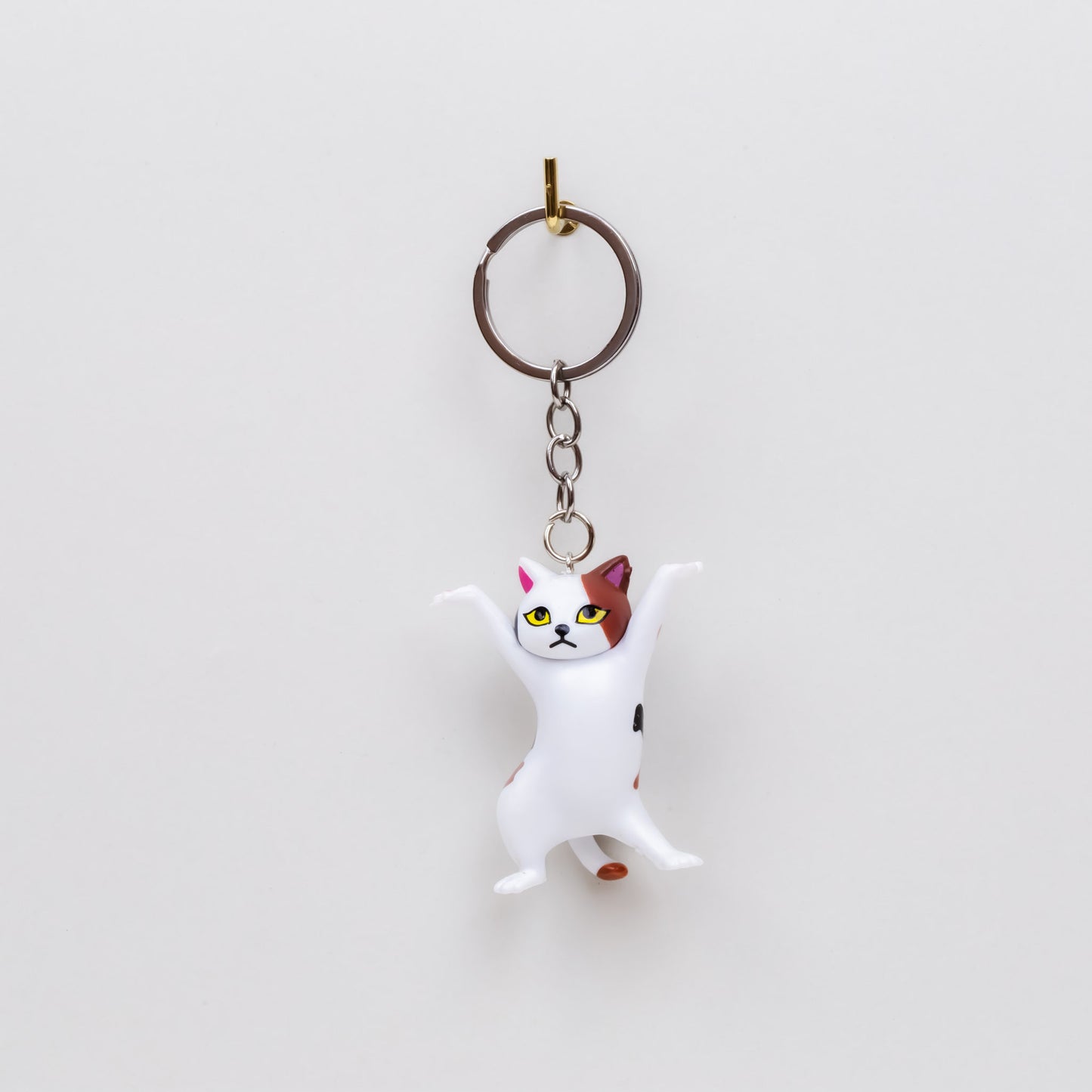 Breloc chei dancing cat - Alb, Maro