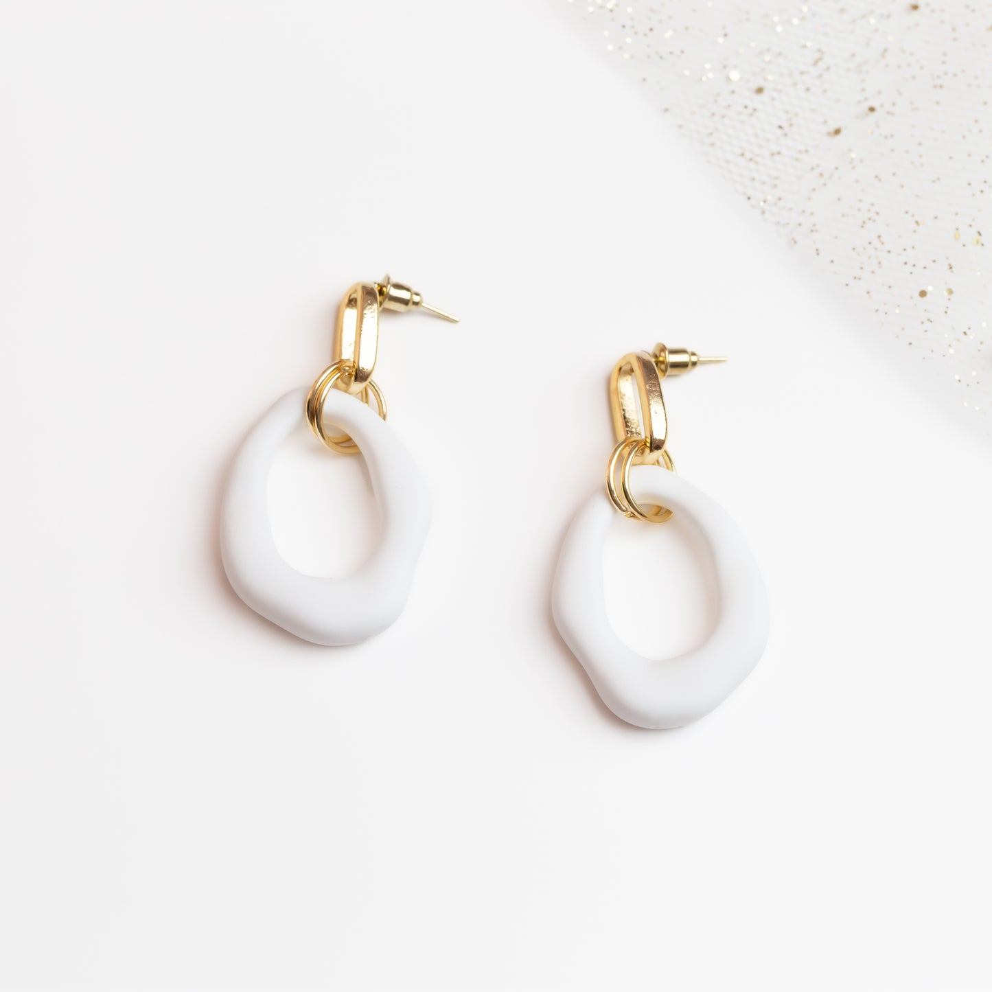 Cercei cu verigă siliconată - Alb