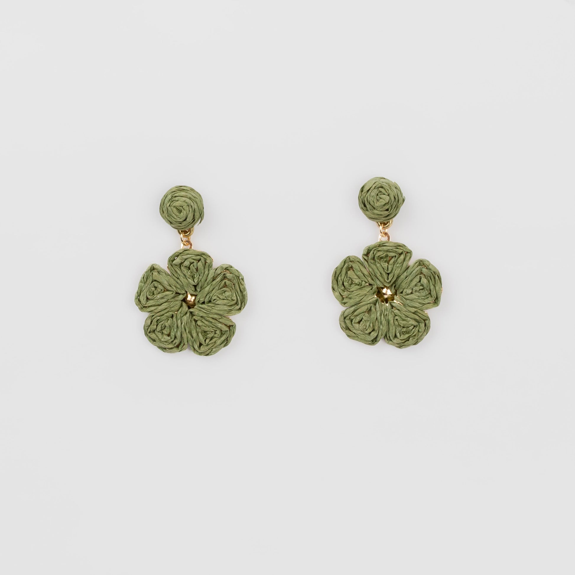 Cercei floare delicată din ratan - Verde Camo