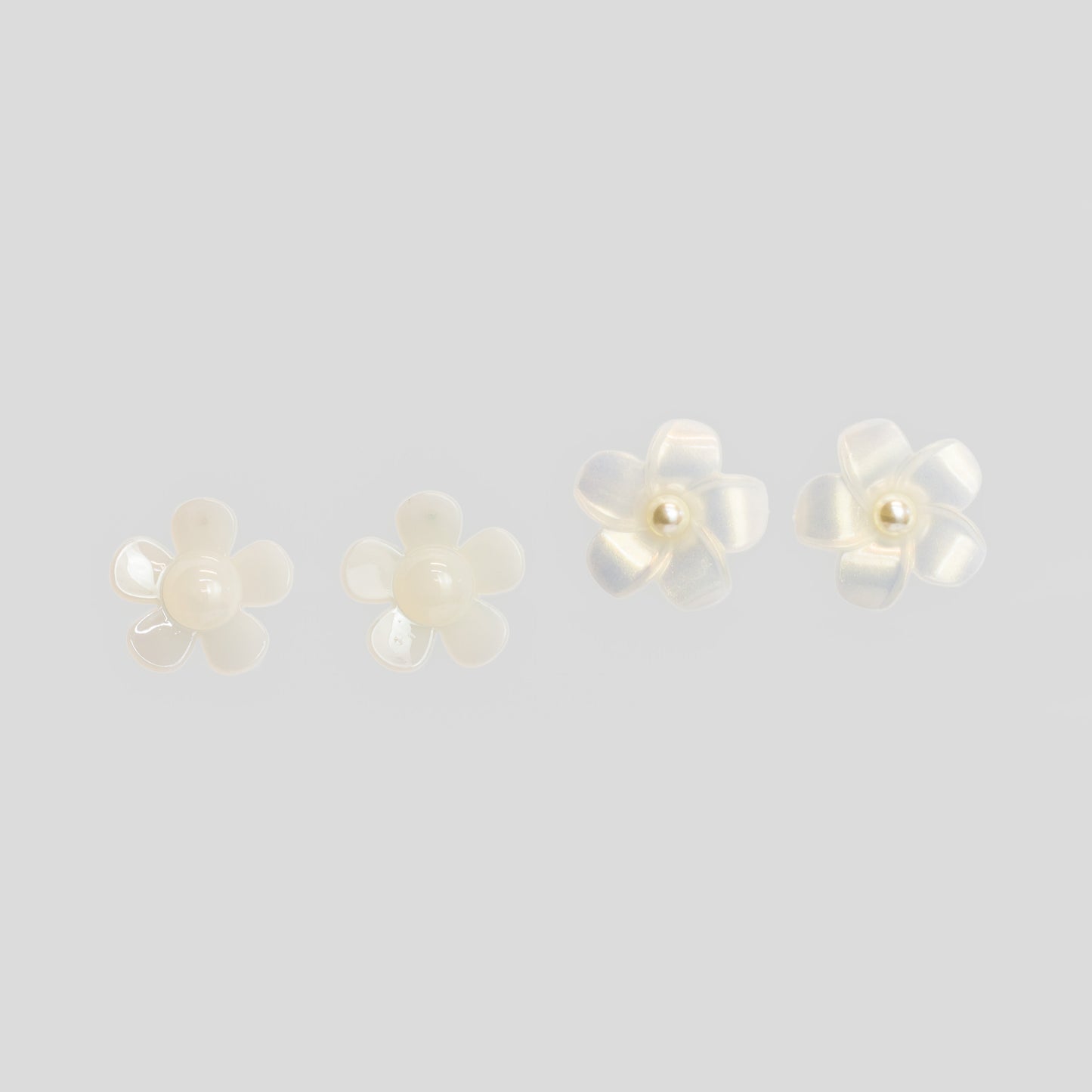 Cercei flori bonbon cu perle, set 2 - Alb