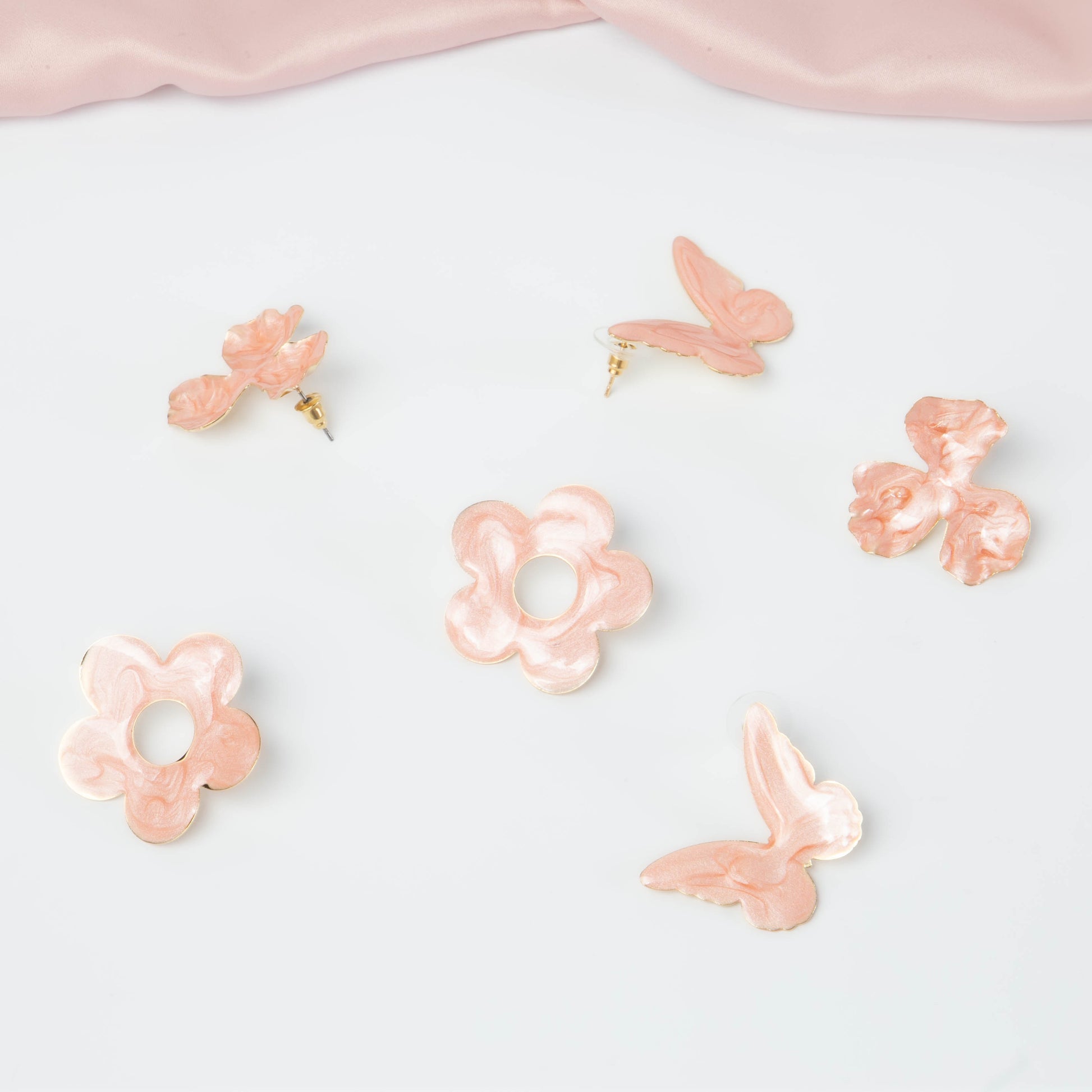Cercei glossy flori și fluturi, set 3 - Roz Pudrat