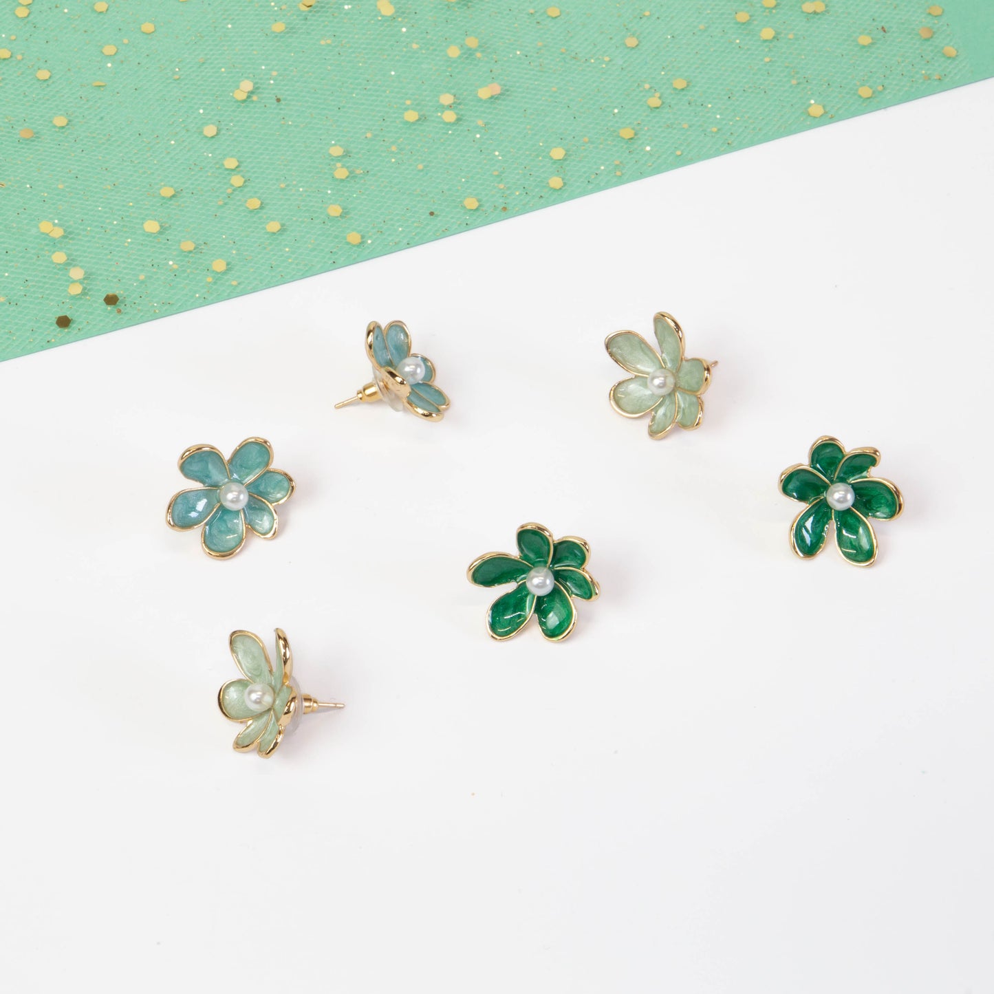 Cercei glossy flori suave cu perle, set 3 - Verde Mix