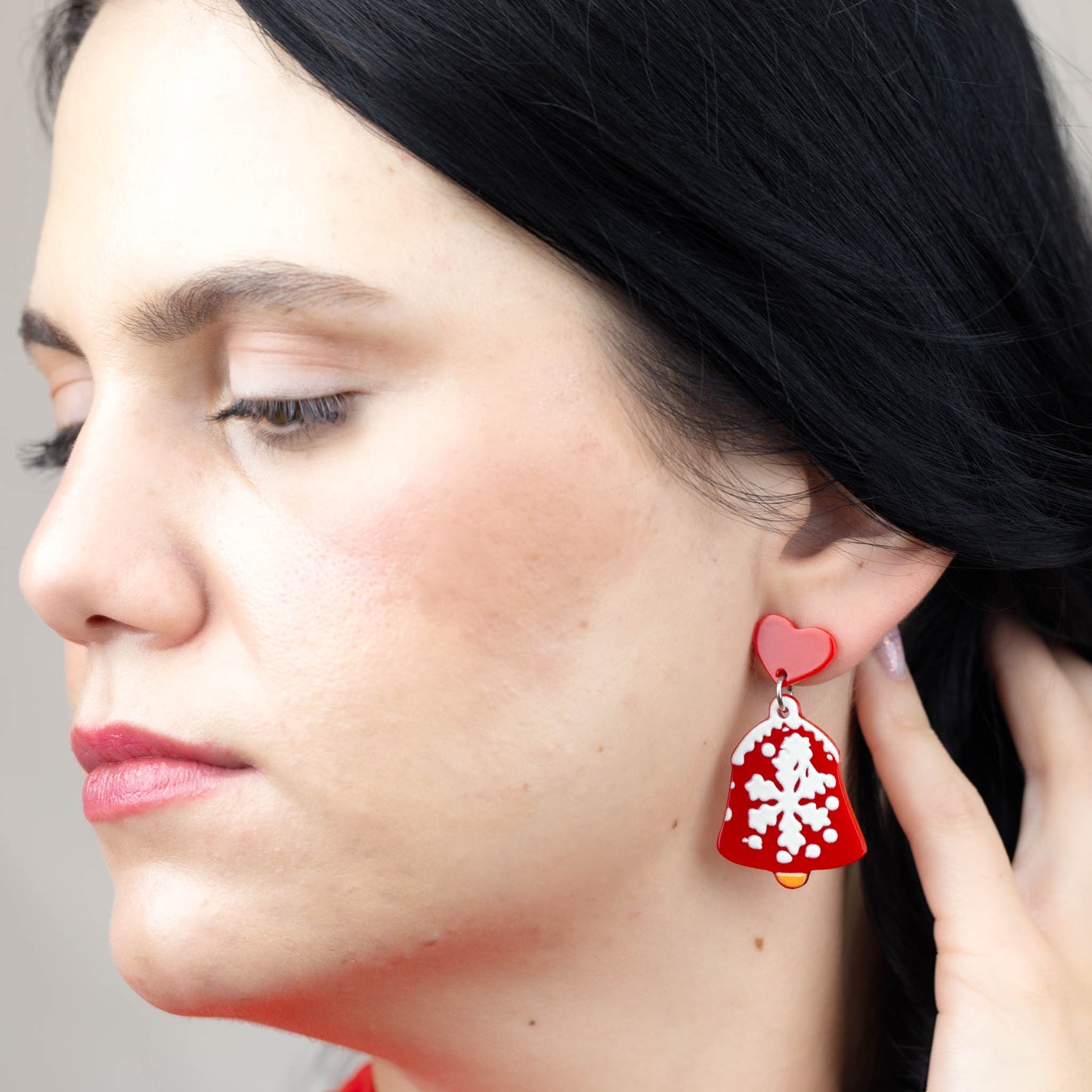 Cercei în formă de clopoței cu fulg de nea