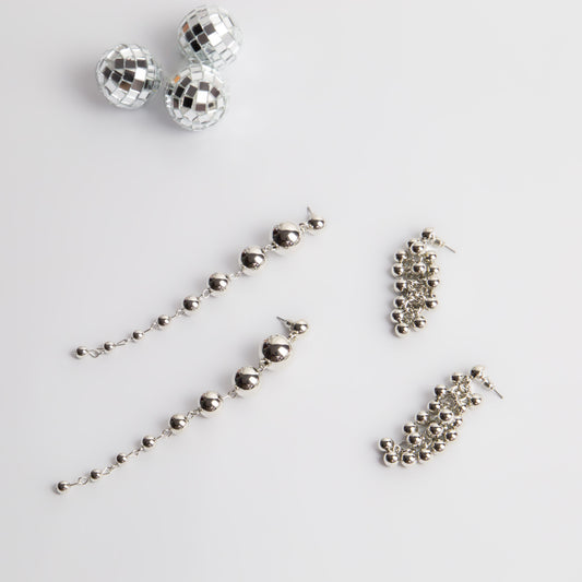 Cercei lungi cu biluțe berry drop, set 2 - Argintiu