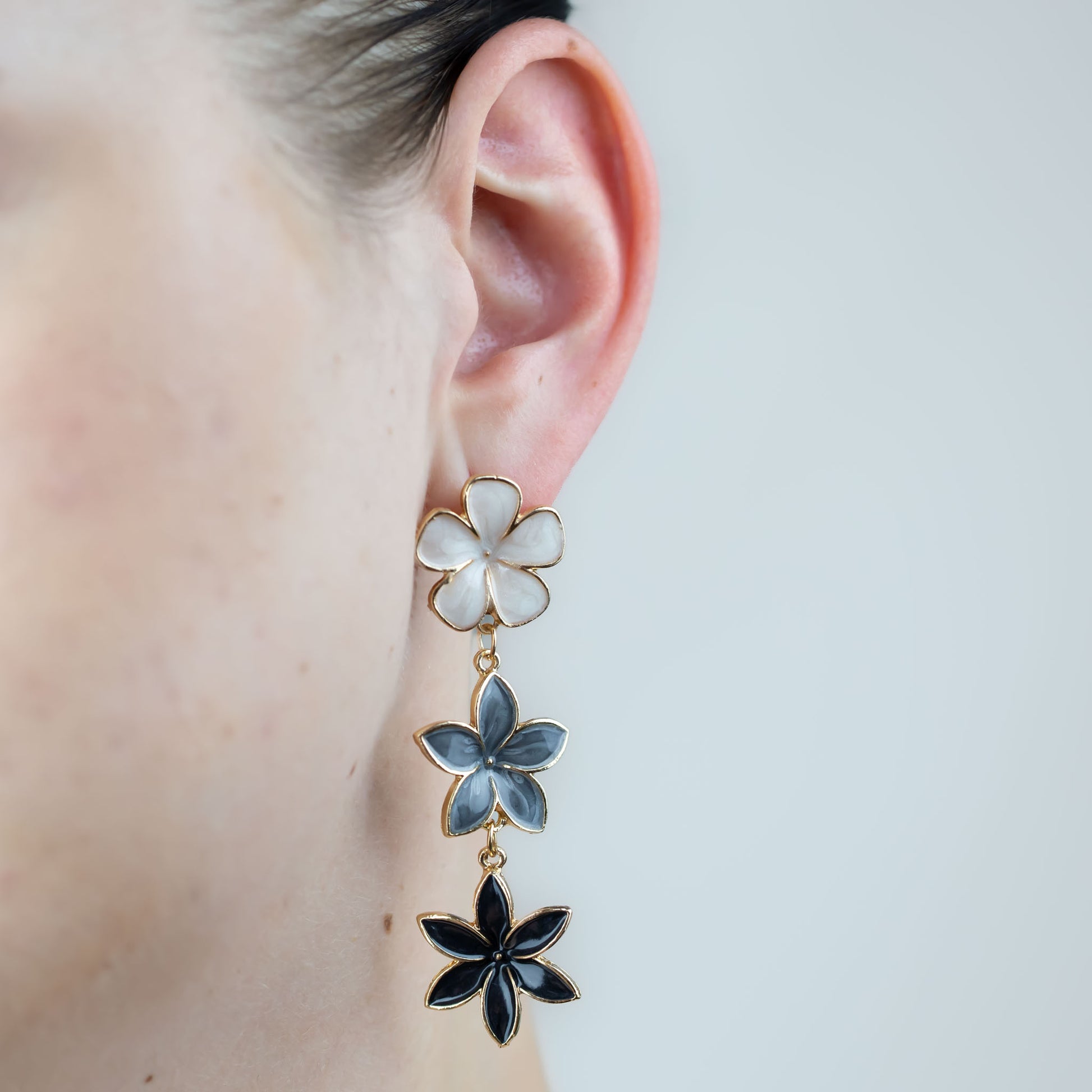 Cercei lungi cu flori delicioase și textură glossy - Serious B*Tch Mix