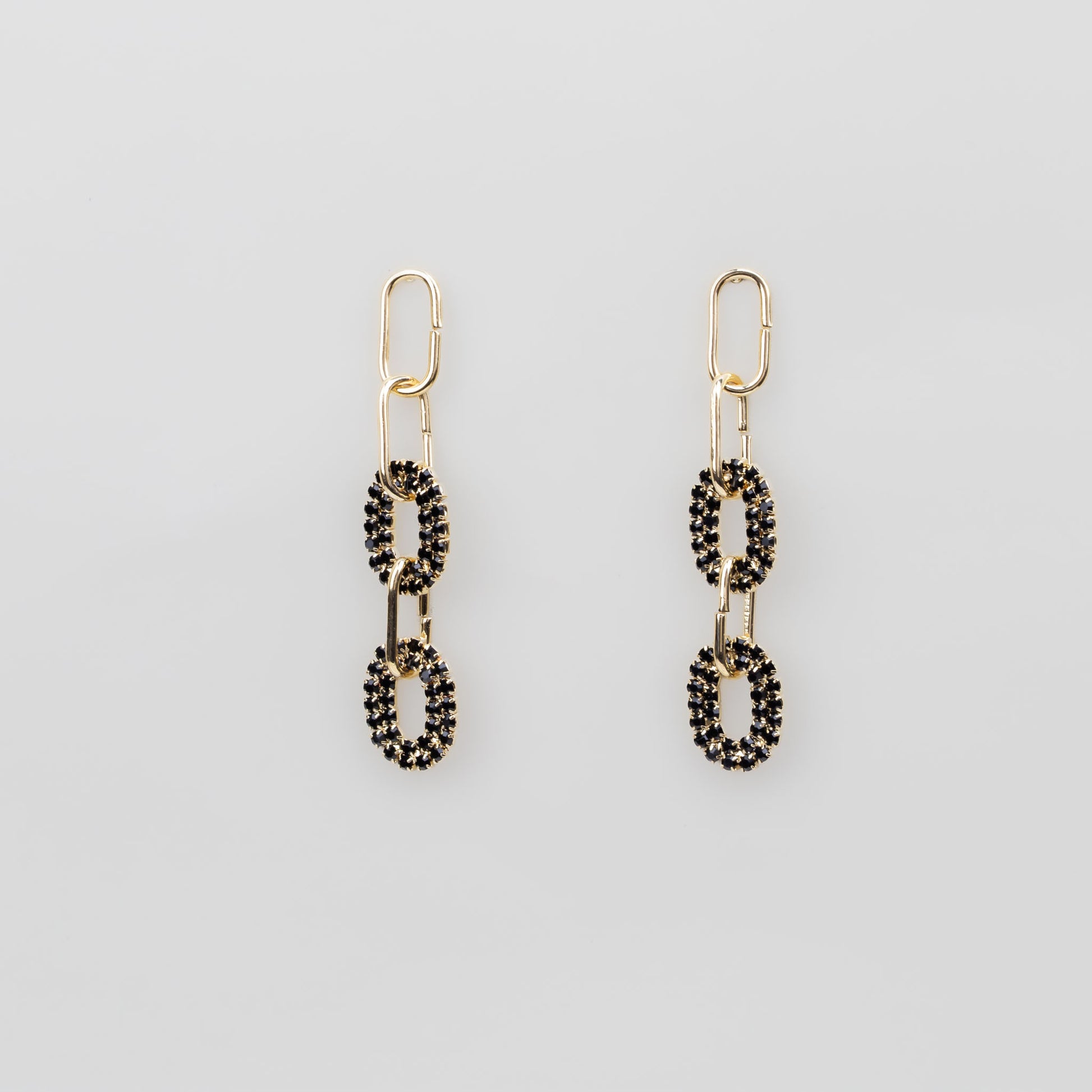 Cercei lungi cu zale aurii și ștrasuri colorate - Negru