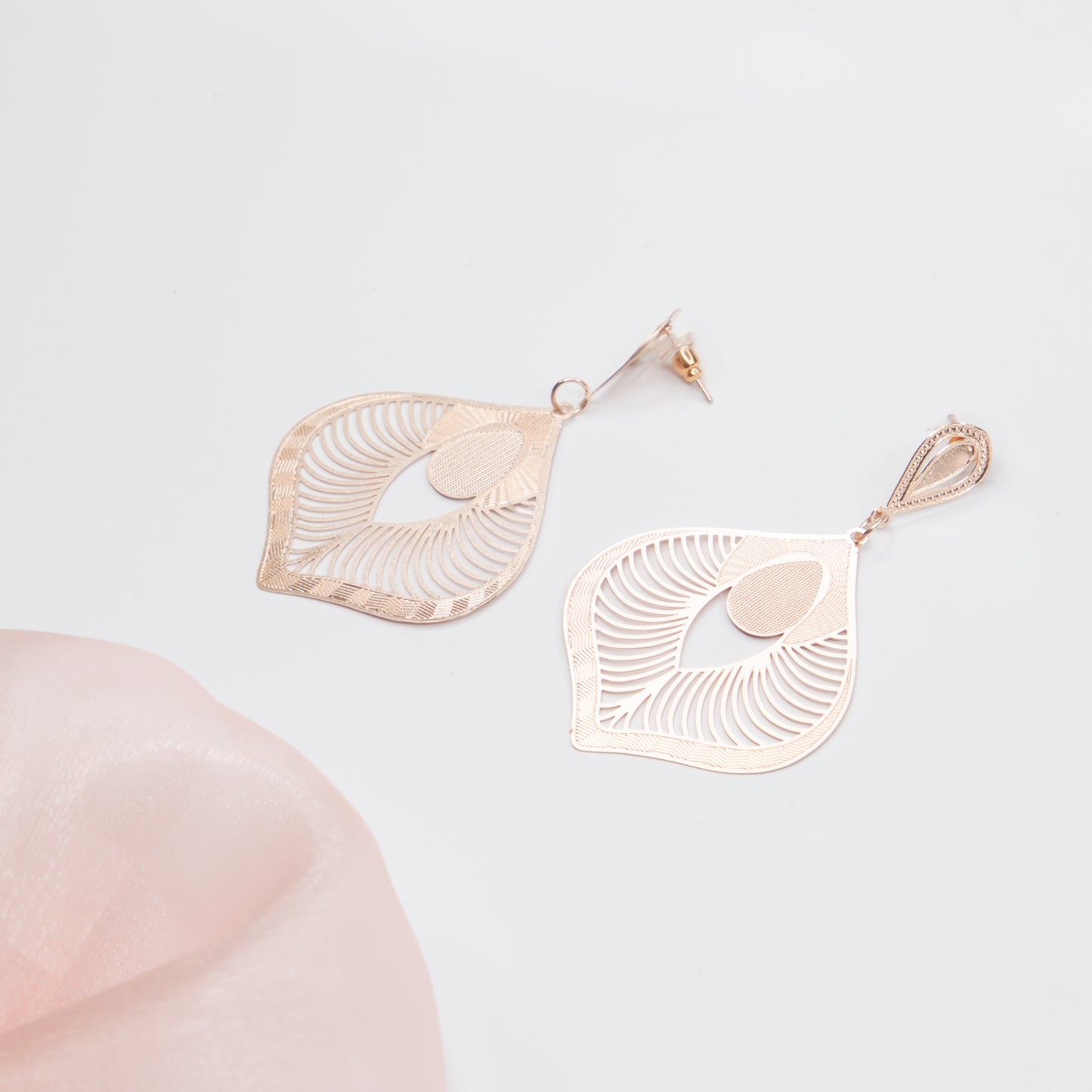 Cercei lungi eleganți Antique Fantasy - Rose Gold
