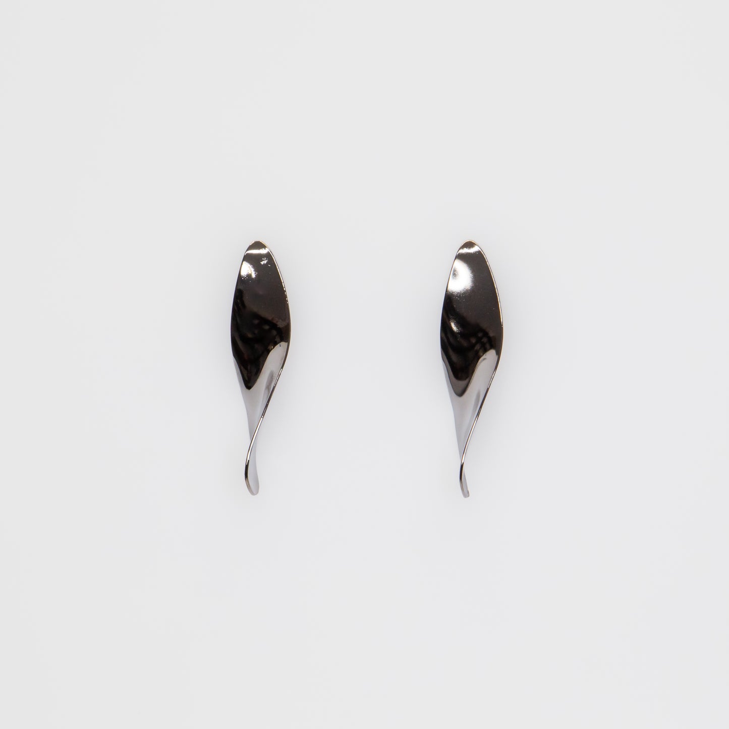 Cercei lungi metalici Spiral Fantasy - Negru