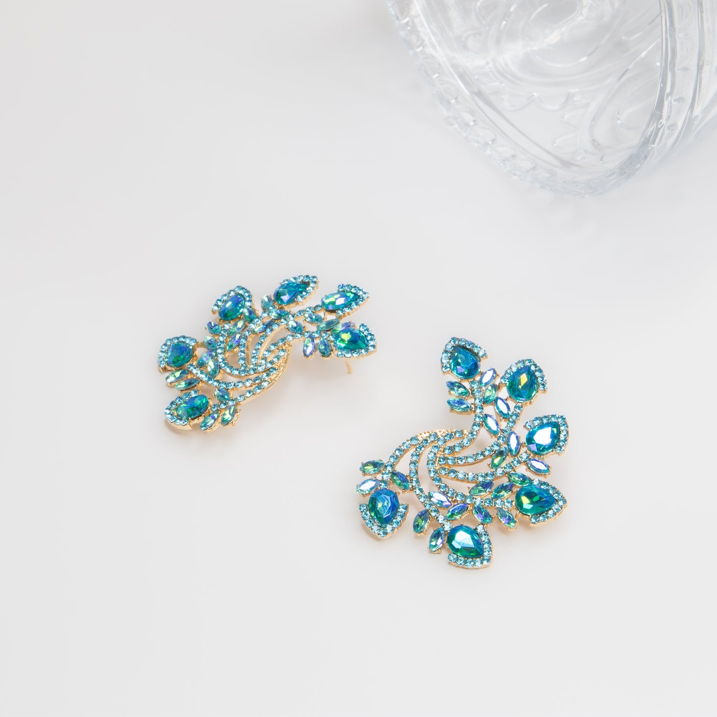 Cercei mari eleganți cu pietre rafinate, Spriala Universului - Albastru