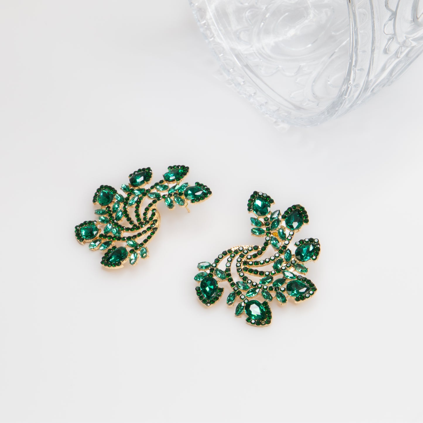 Cercei mari eleganți cu pietre rafinate, Spriala Universului - Verde