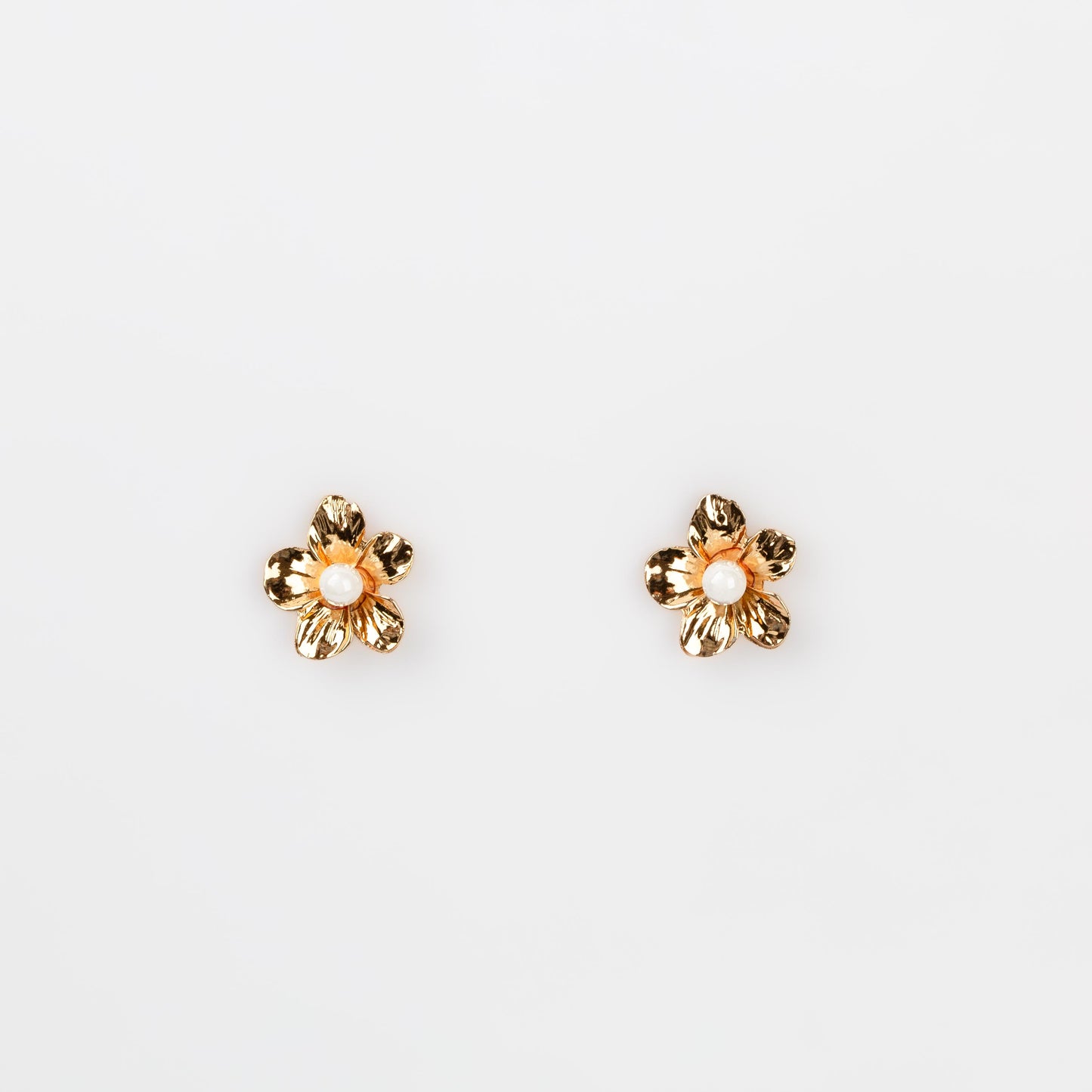 Cercei metalici flori delicați cu perle, set 3
