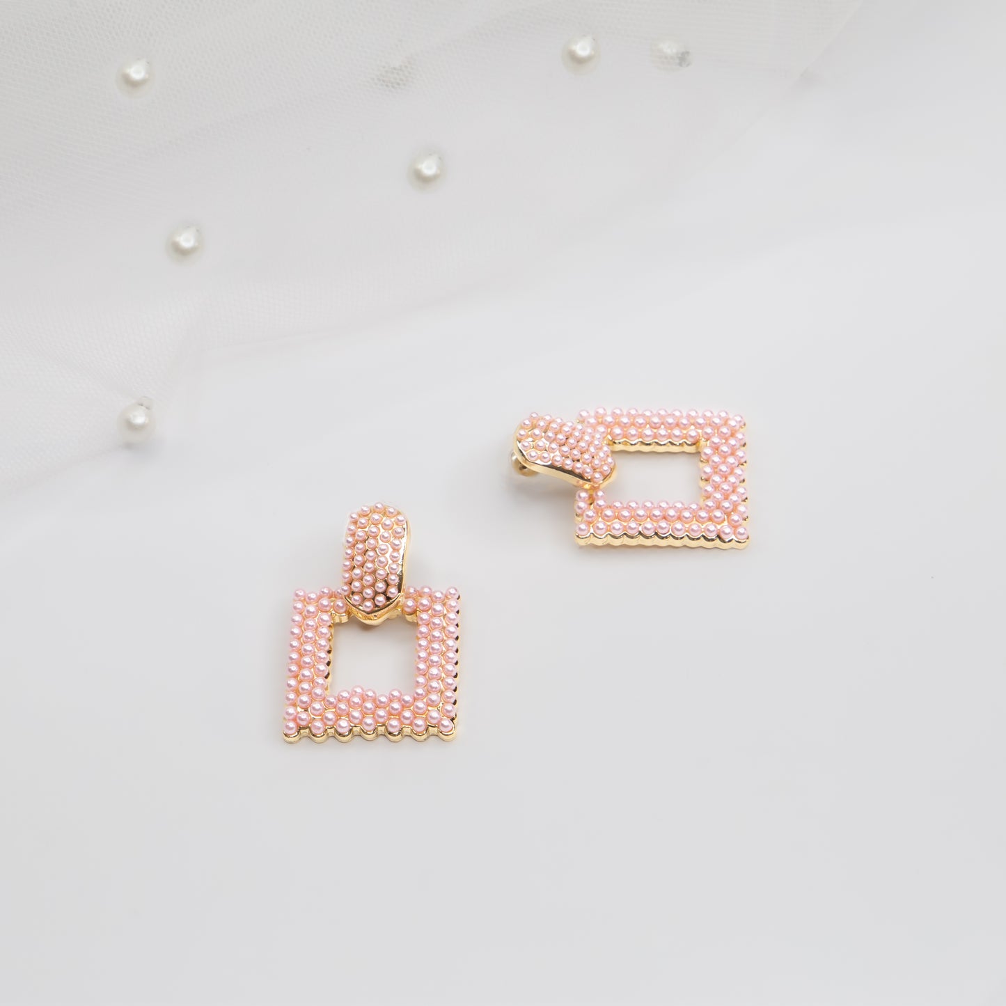 Cercei mici cu perle - Roz