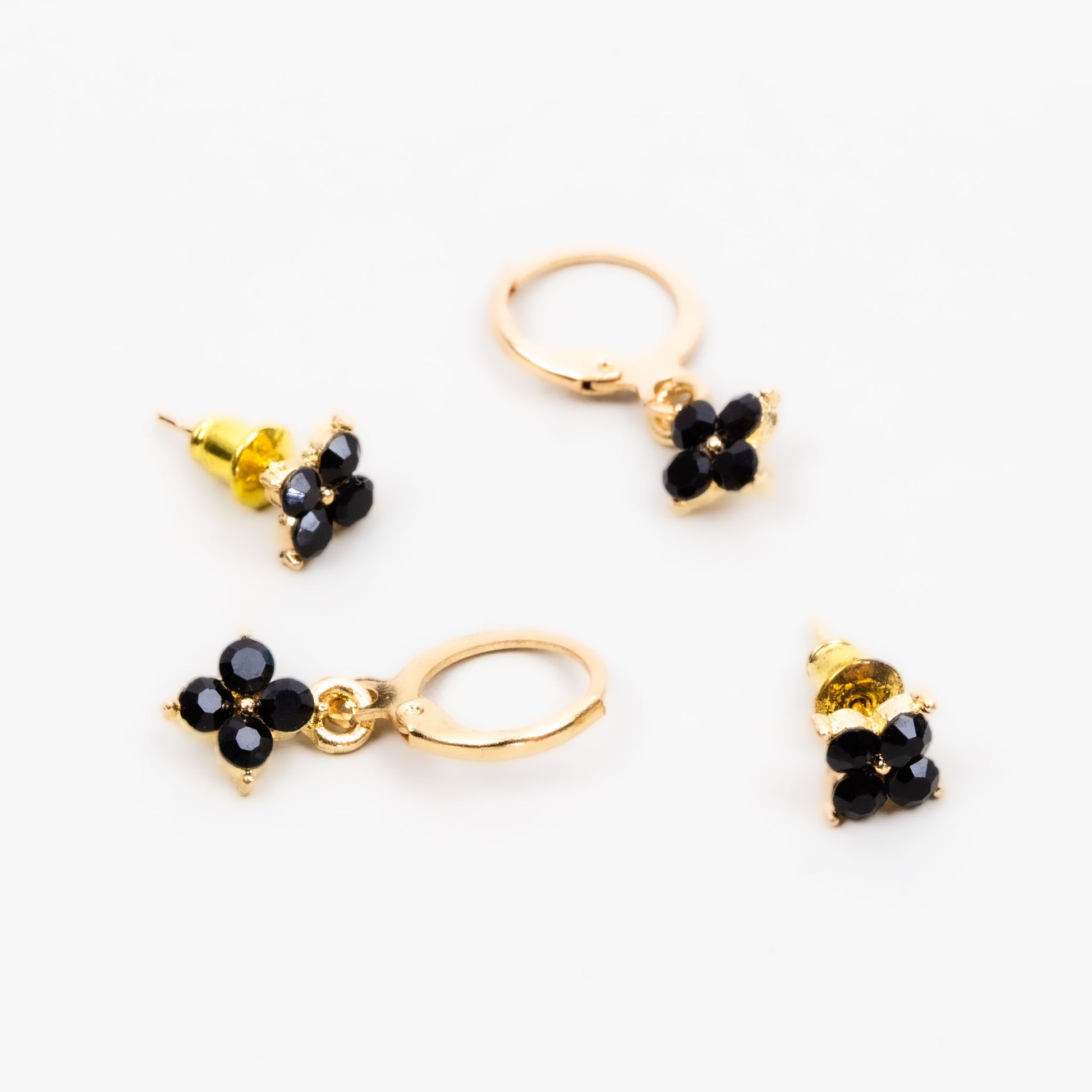 Cercei mici cu pietre strălucitoare delicate, set 2 perechi - Negru
