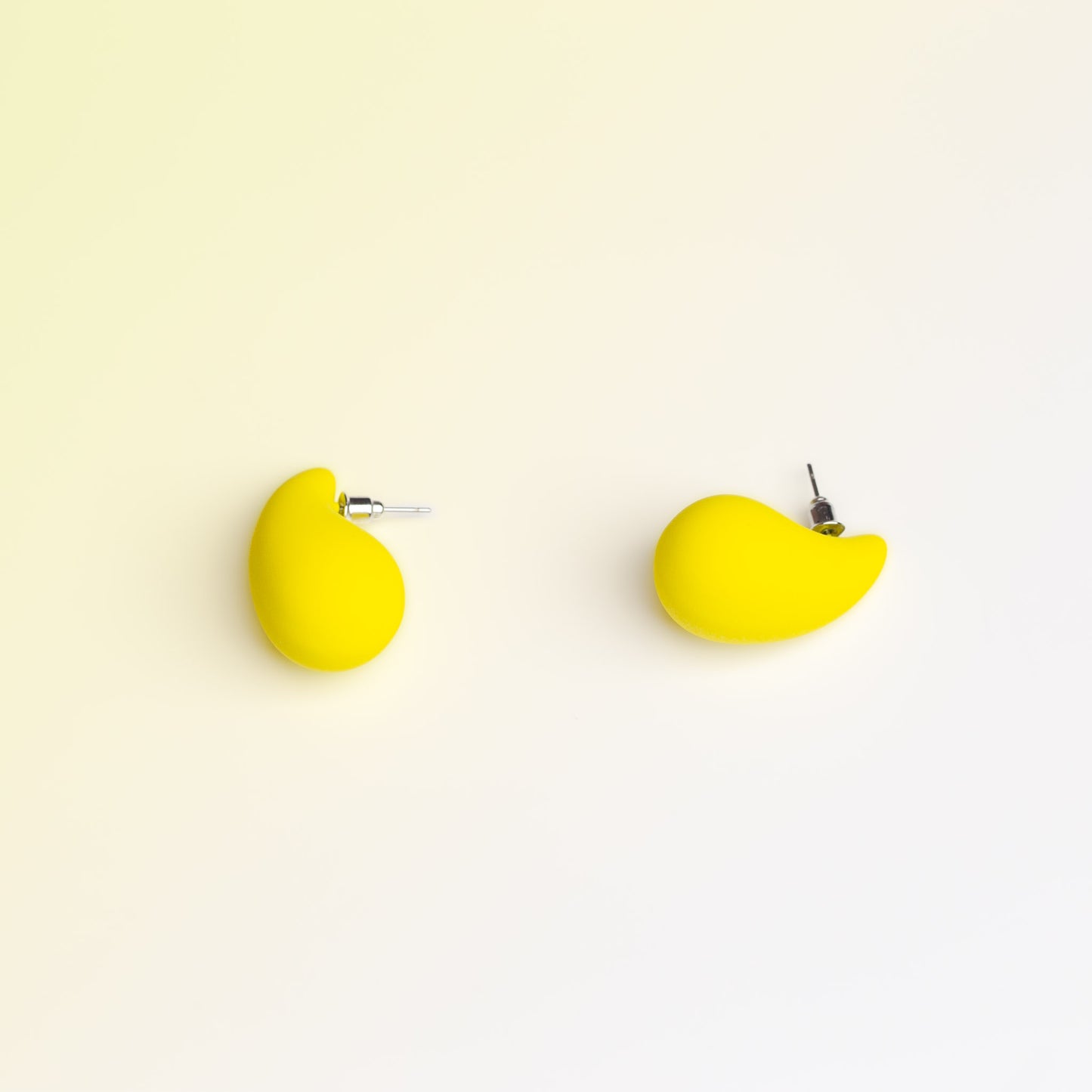 Cercei mochi cu textură de silicon - Galben