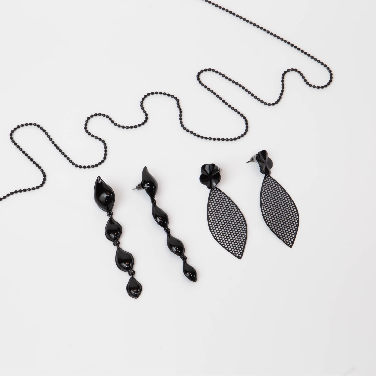 Cercei negri lungi goth chic, set 2
