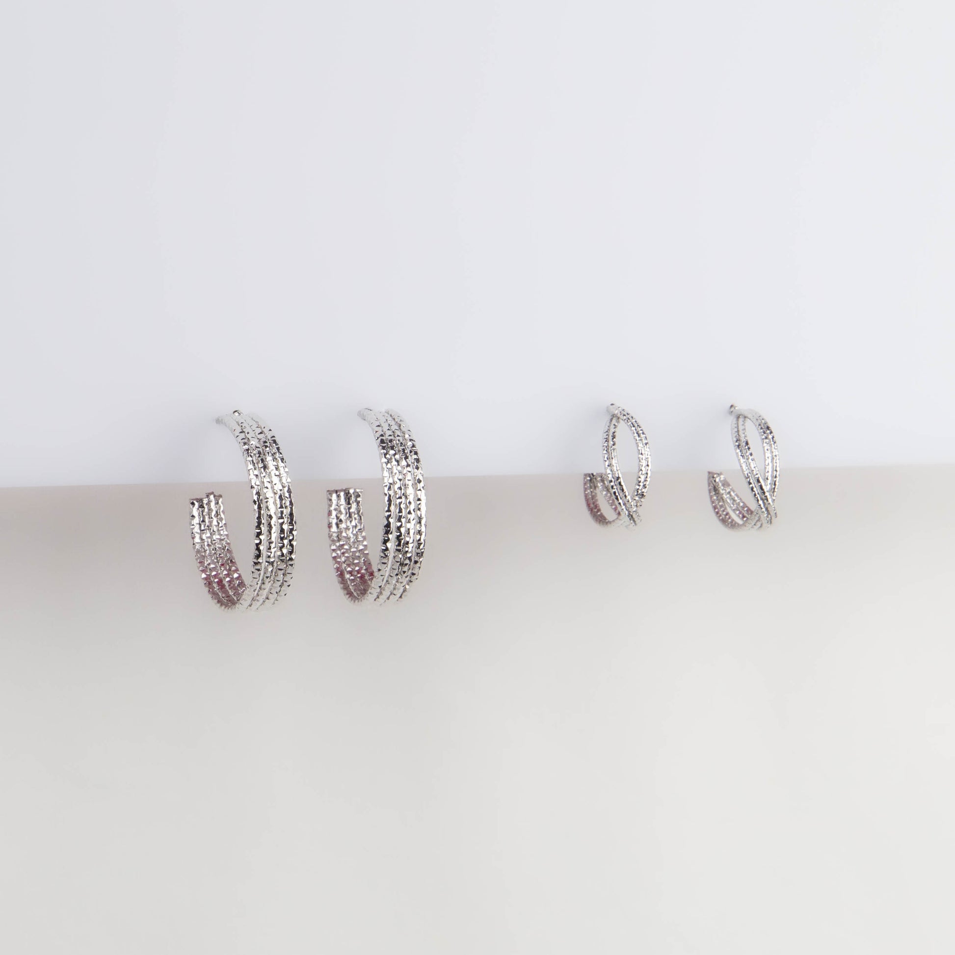 Cercei rotunzi texturați chic, set 2 - Argintiu