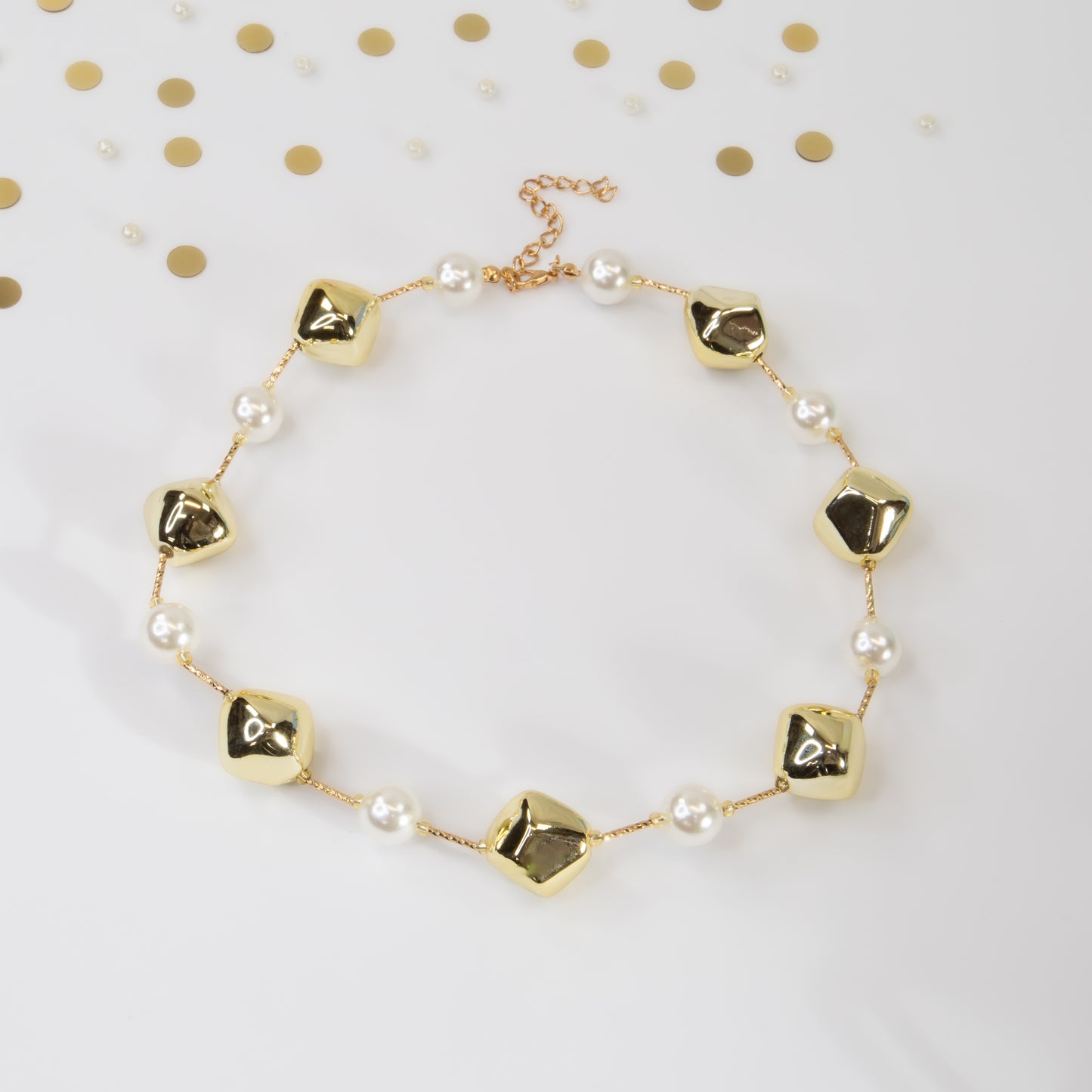 Colier cu elemente diferite și cu perle - Gold Mystic Glov
