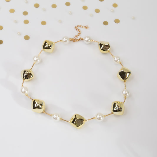 Colier cu elemente diferite și cu perle - Gold Mystic Glov