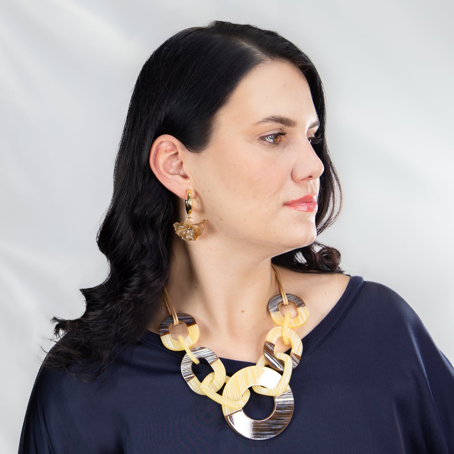 Colier cu verigi unite Chic Armonie - Maro, Bej