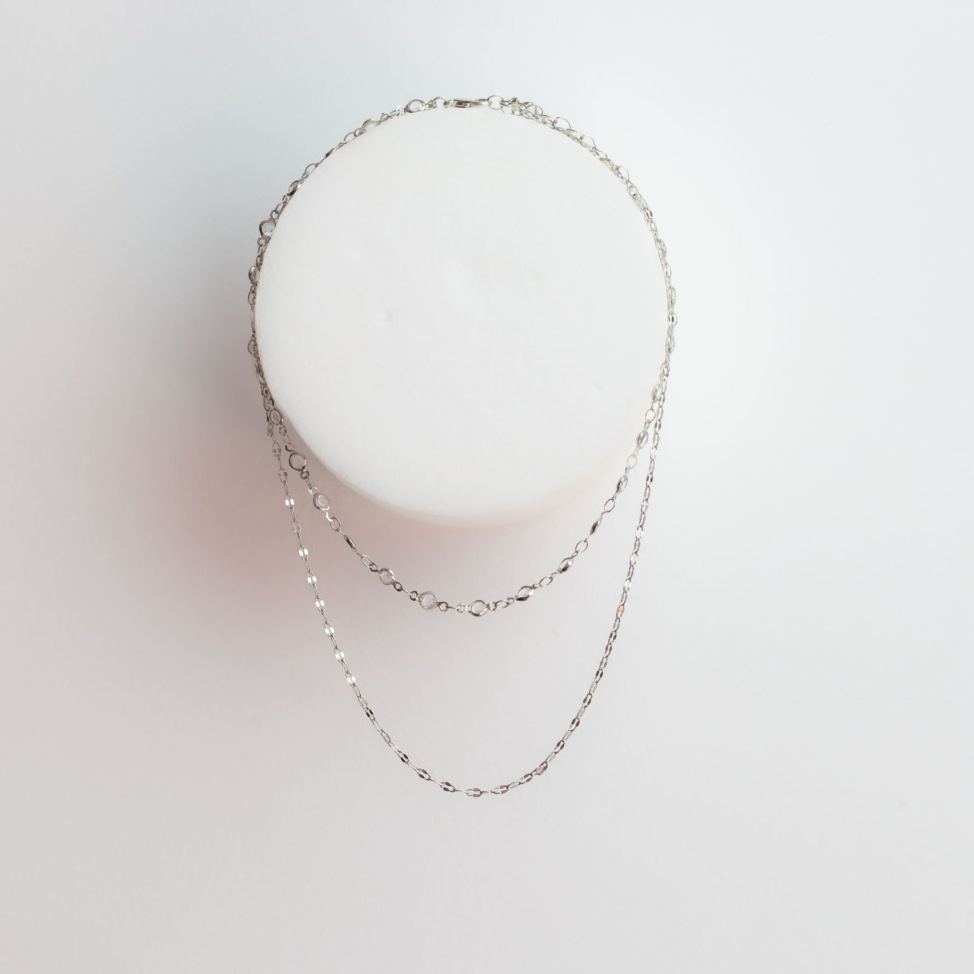 Colier dublu la baza gâtului cu lanțuri și pietre mici - Argintiu