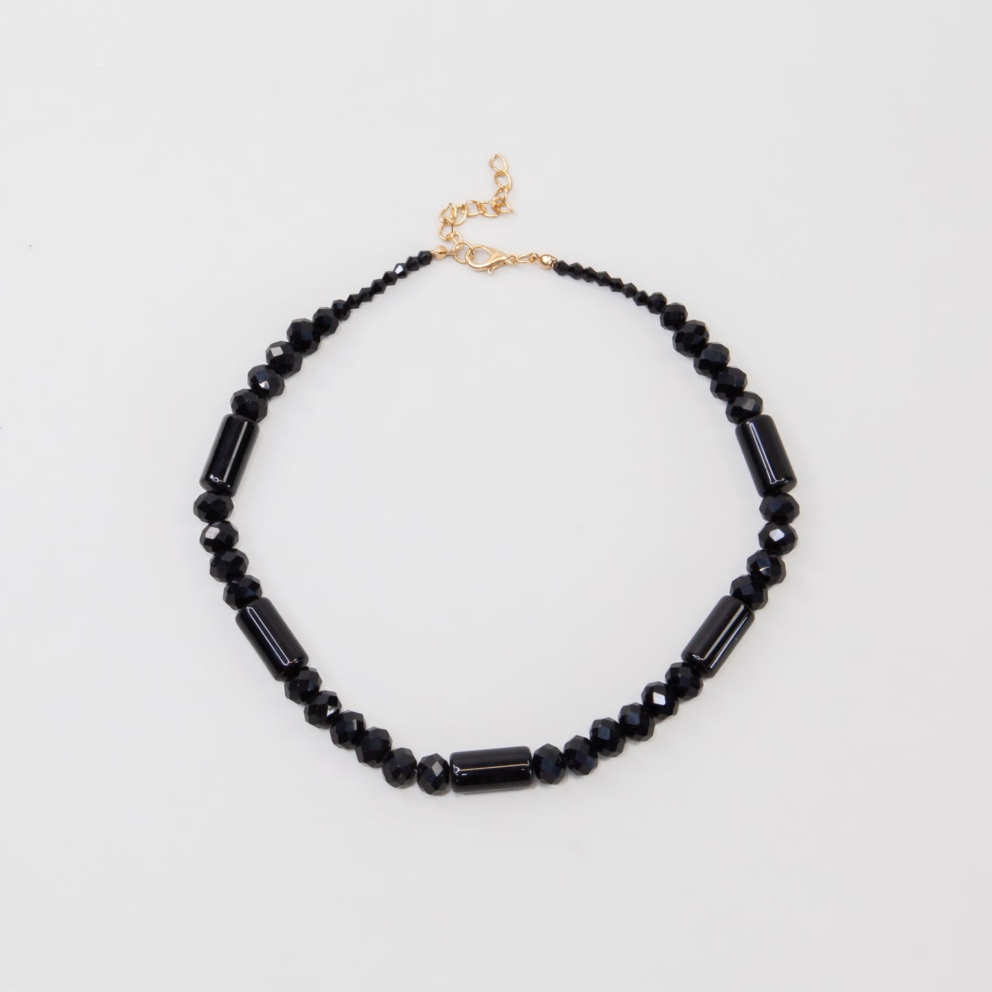 Colier elegant cu mărgele - Negru