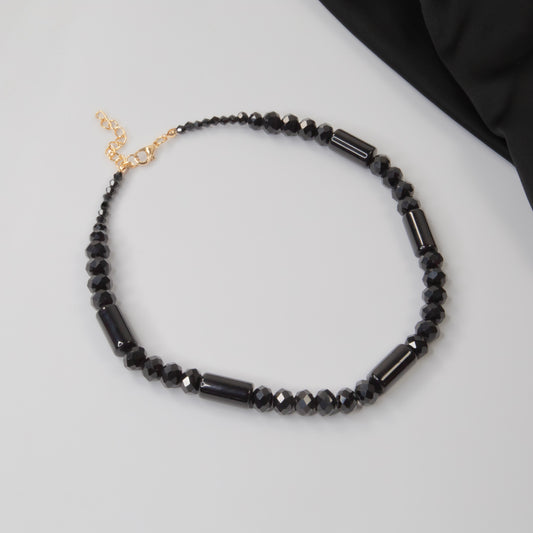 Colier elegant cu mărgele - Negru