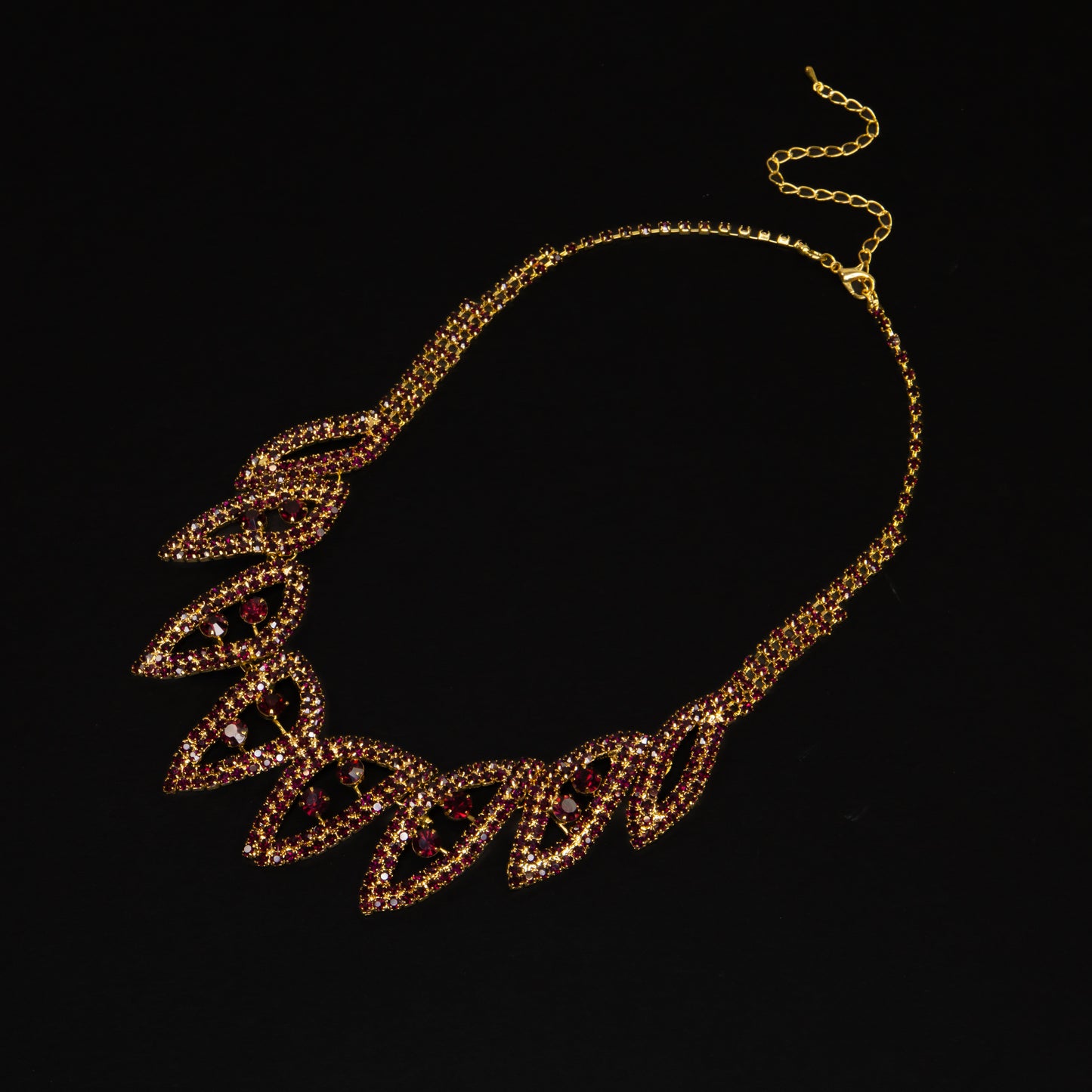 Colier elegant cu pietre bordo - Orient Flame