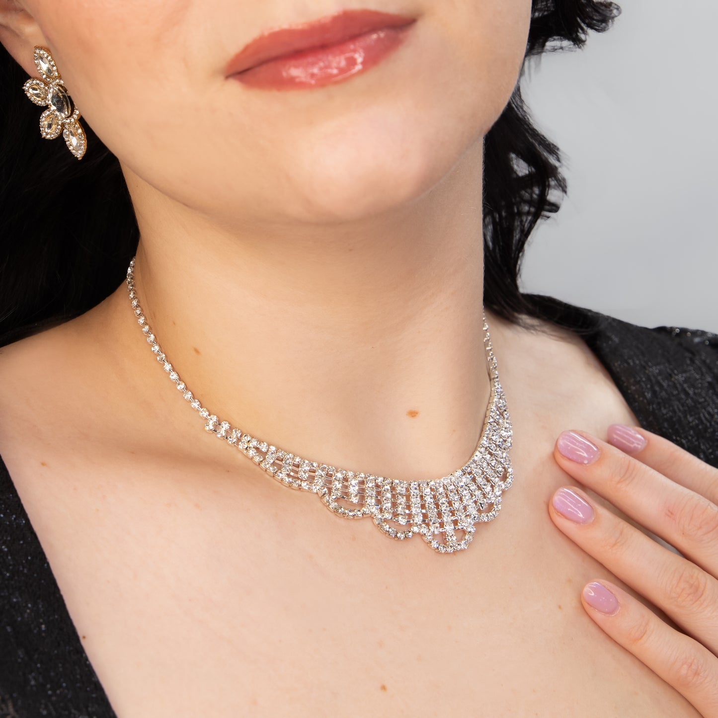 Colier elegant cu pietre briliante - Opulent Whisper