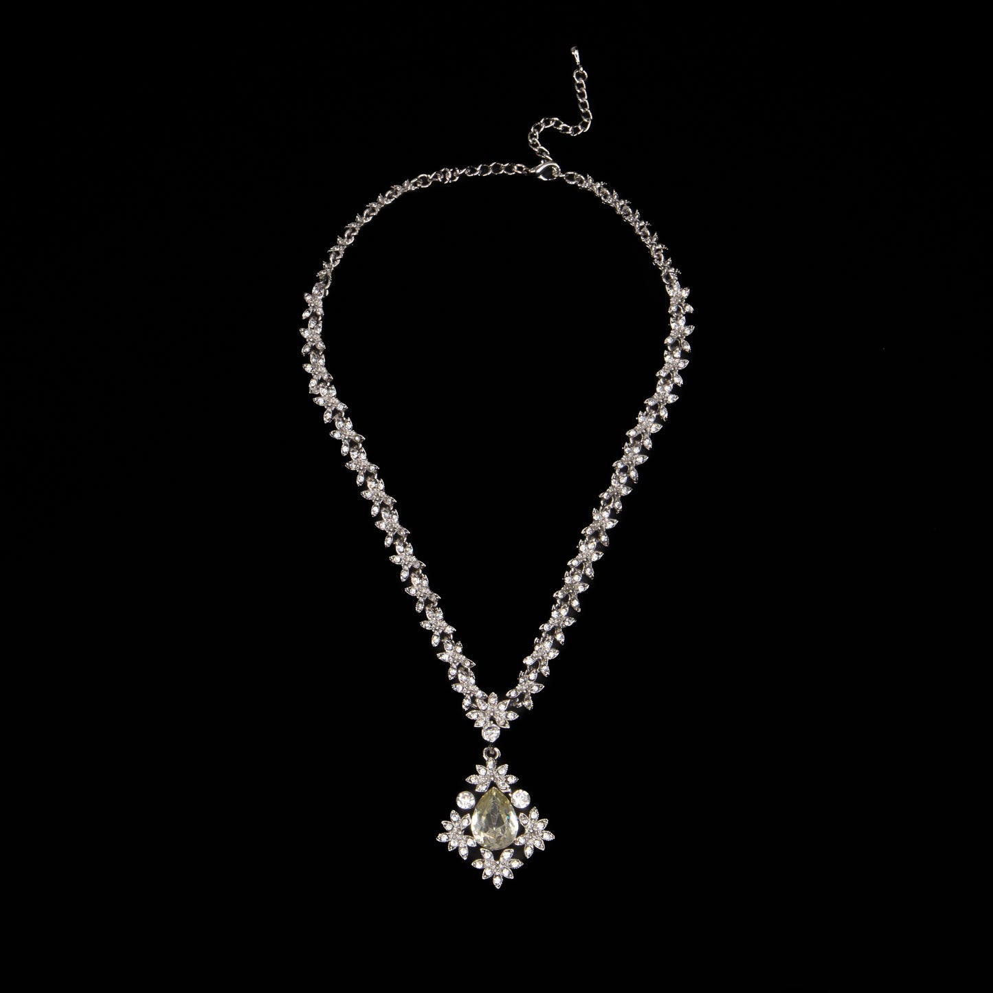Colier elegant cu pietre briliante - Precious Aura