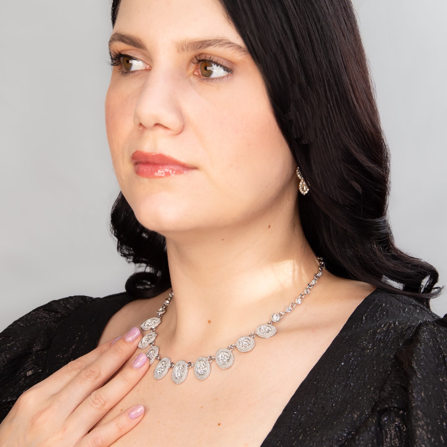 Colier elegant cu pietre delicate - Vintage Diva