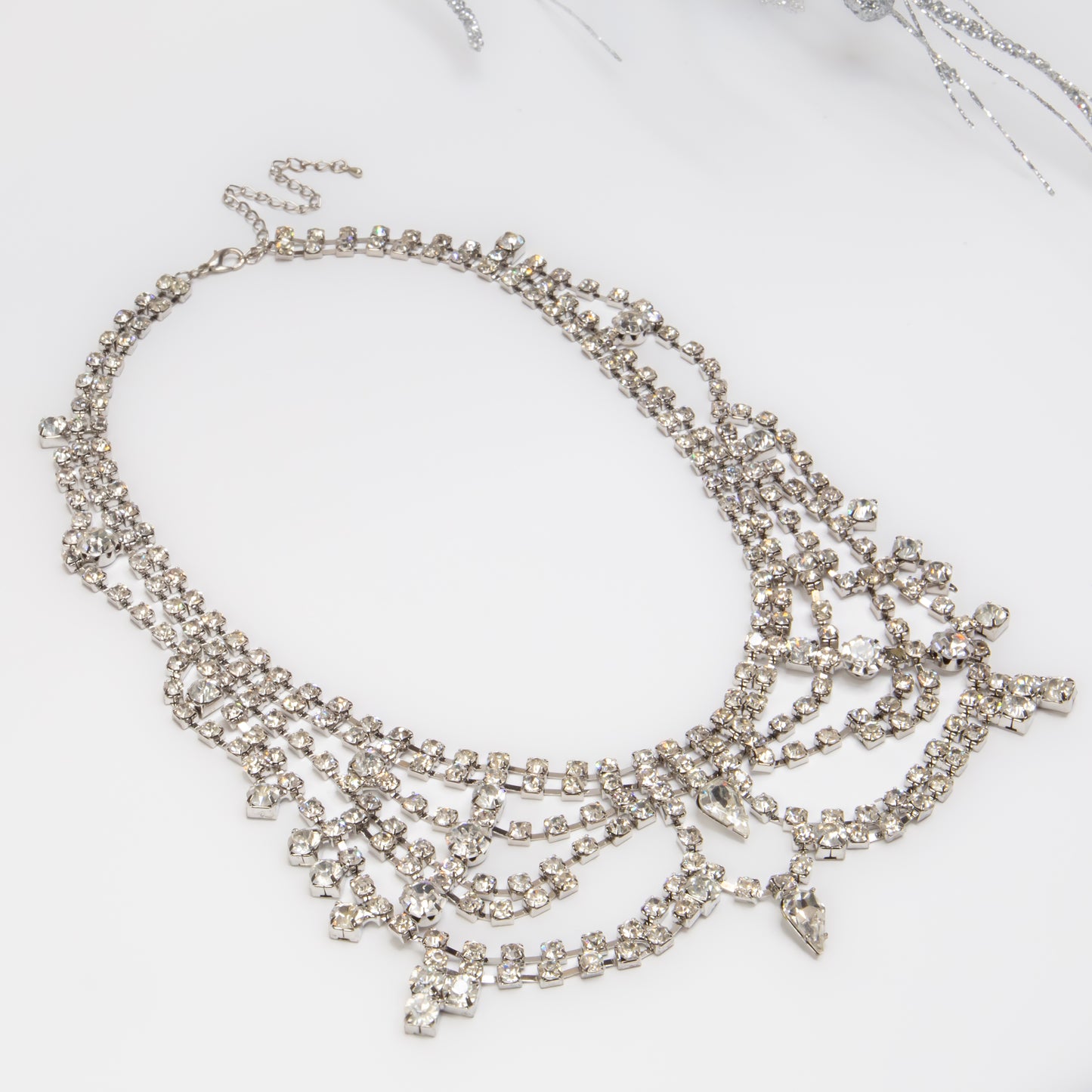 Colier elegant cu pietre deosebite - Runway