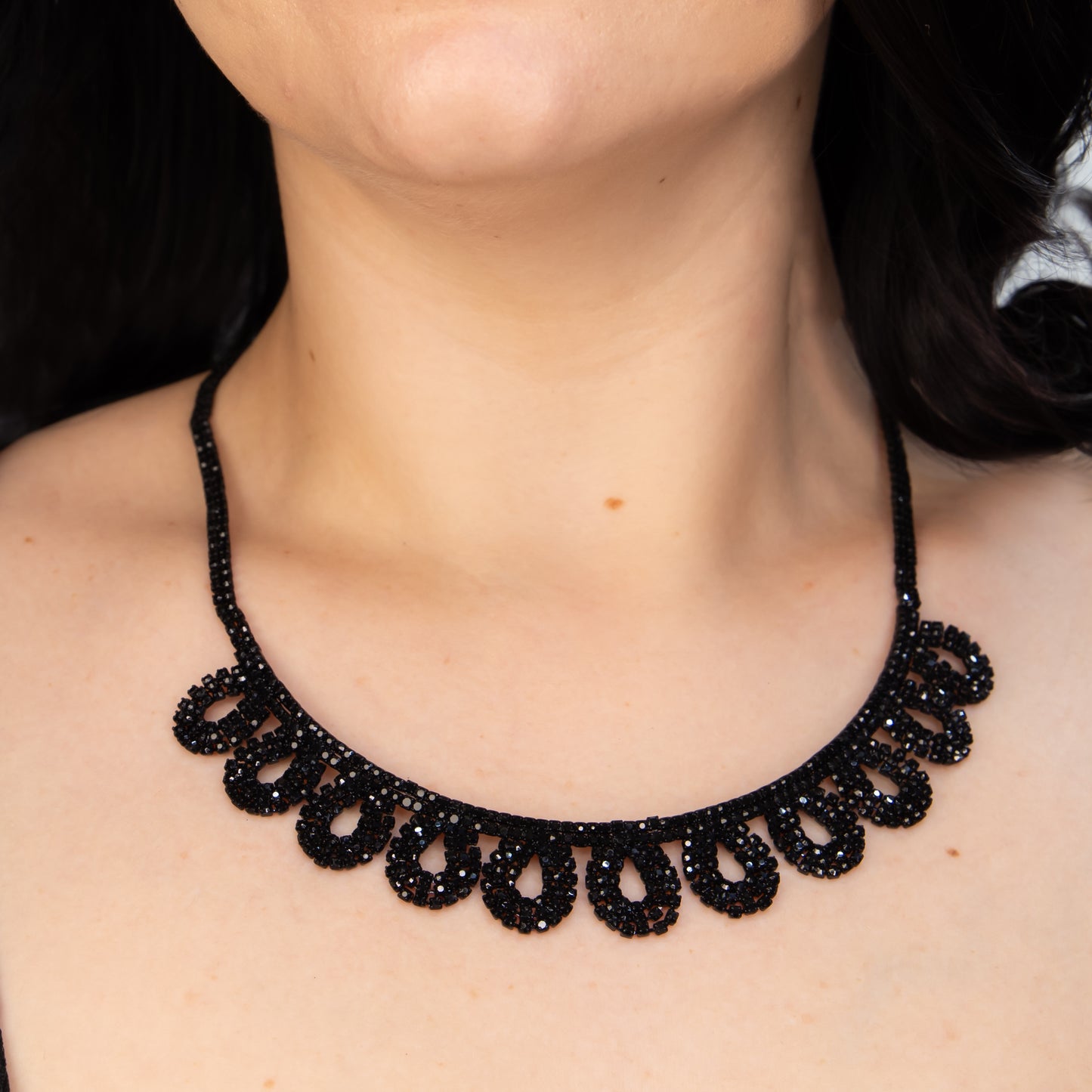 Colier elegant cu pietre negre - Touch Of Class