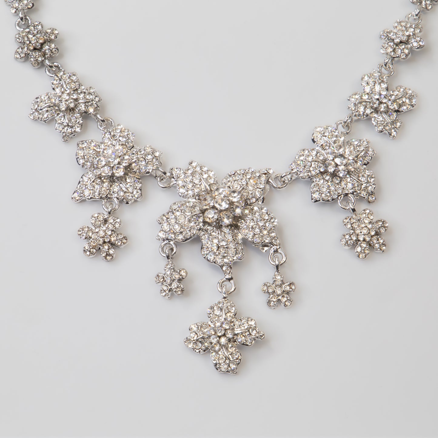 Colier elegant cu pietre strălucitoare - Silver Blossom