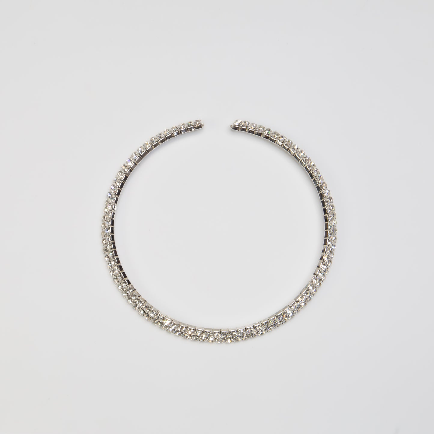 Colier elegant la baza gâtului cu pietre strălucitoare, flexibil, fără închizătoare