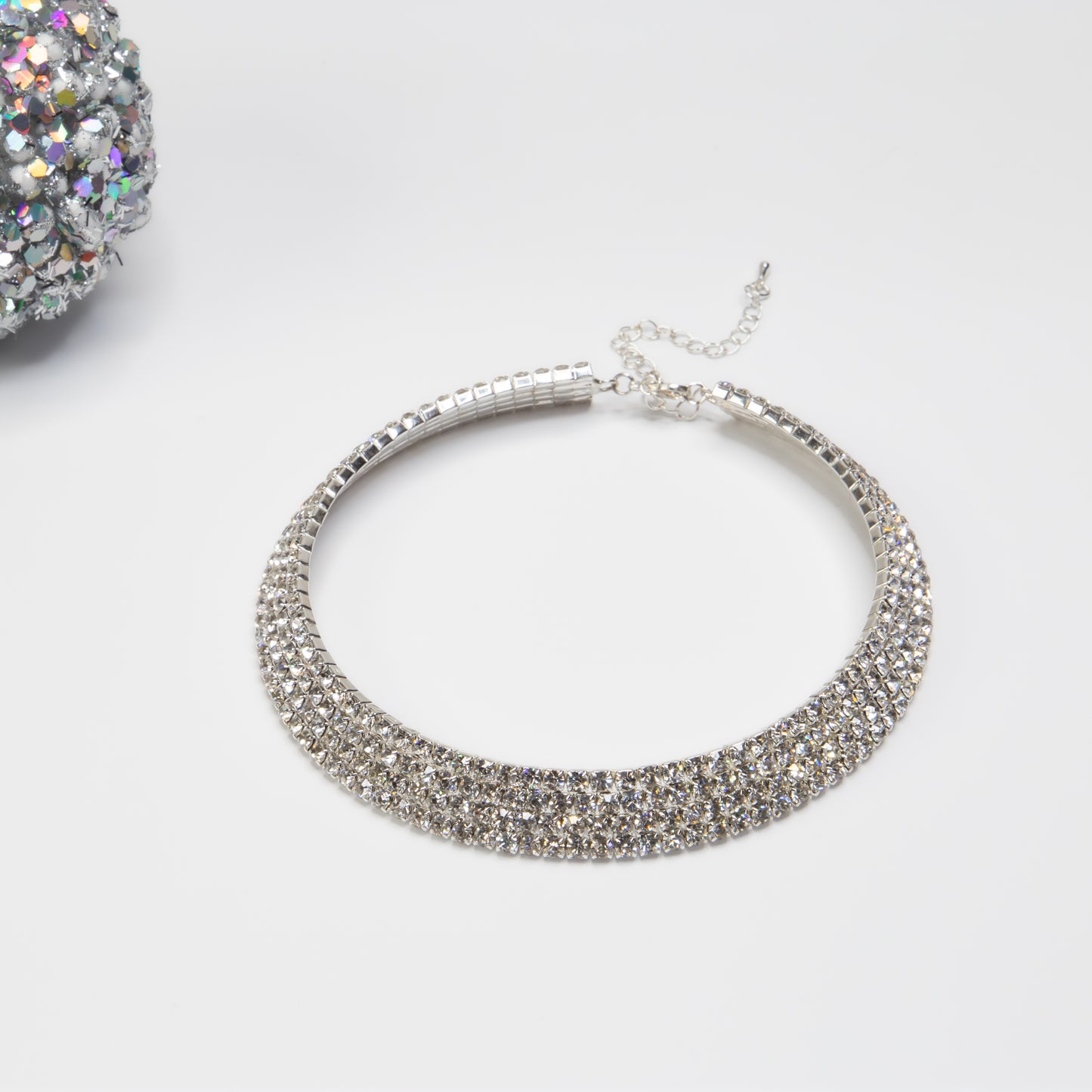 Colier elegant la baza gâtului cu pietre strălucitoare, reglabil