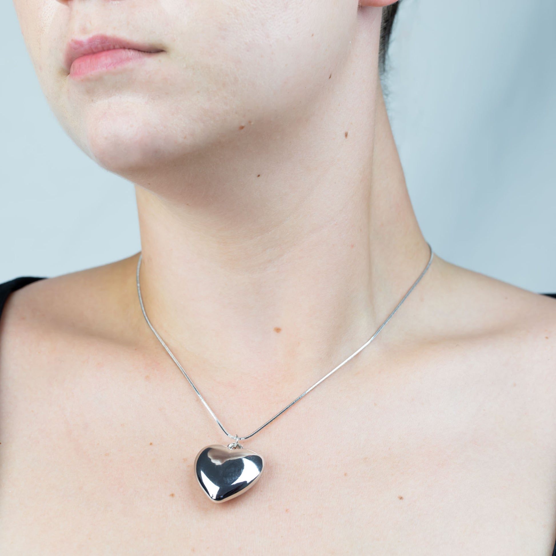 Colier la baza gâtului cu pandantiv inimă - Argintiu